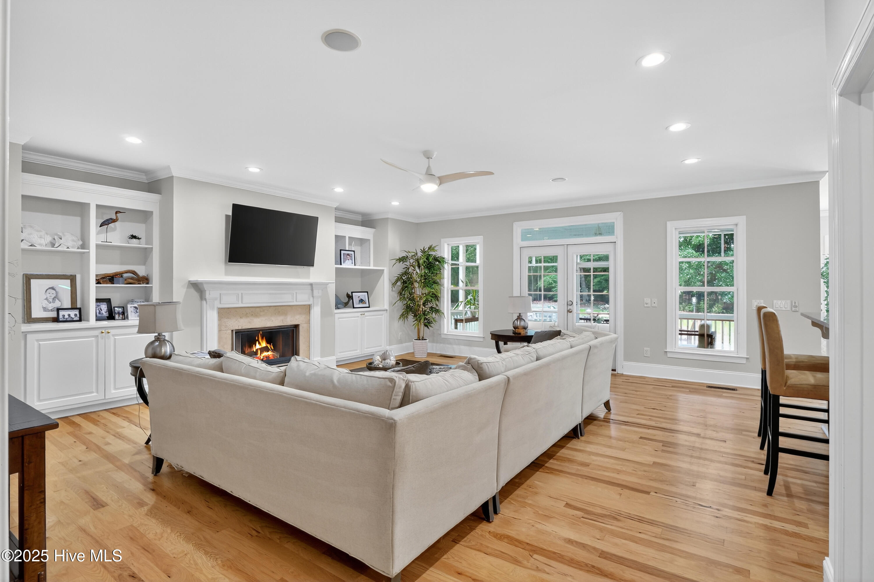 1423 Halcyon Lane