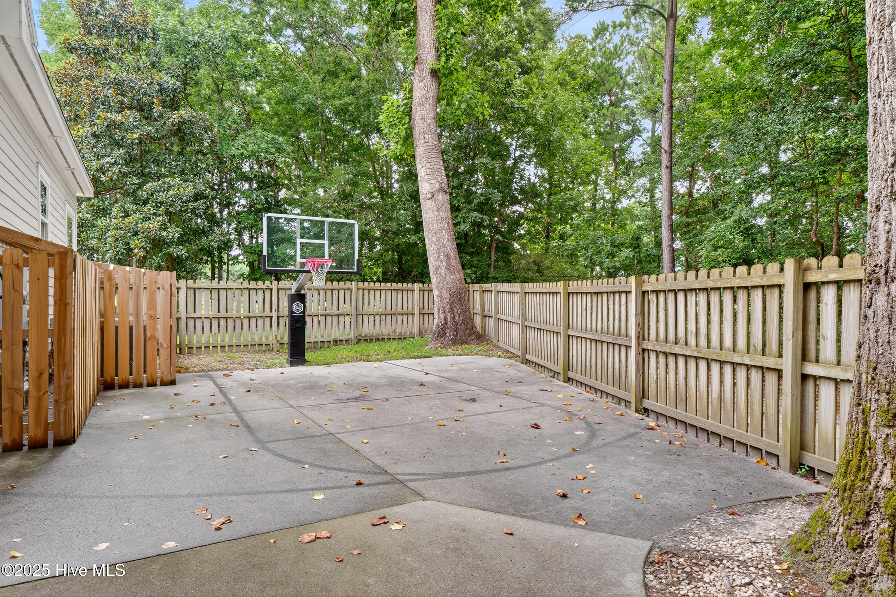 1423 Halcyon Lane