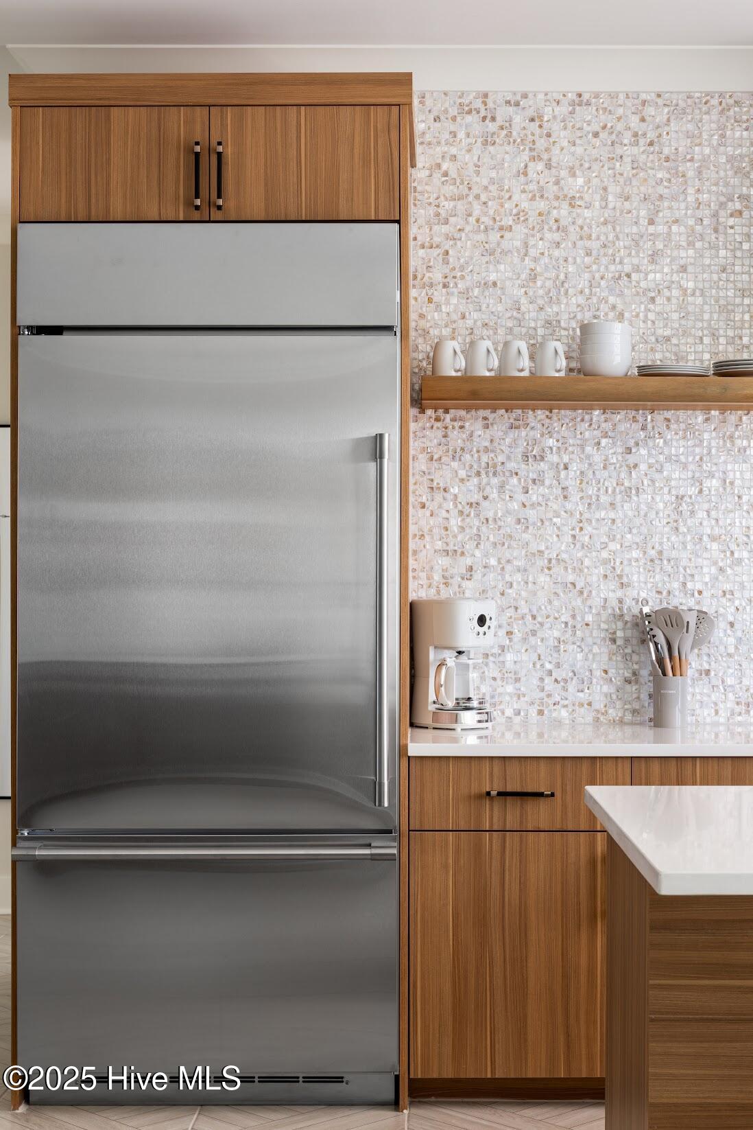 1800 Canal Drive, 403