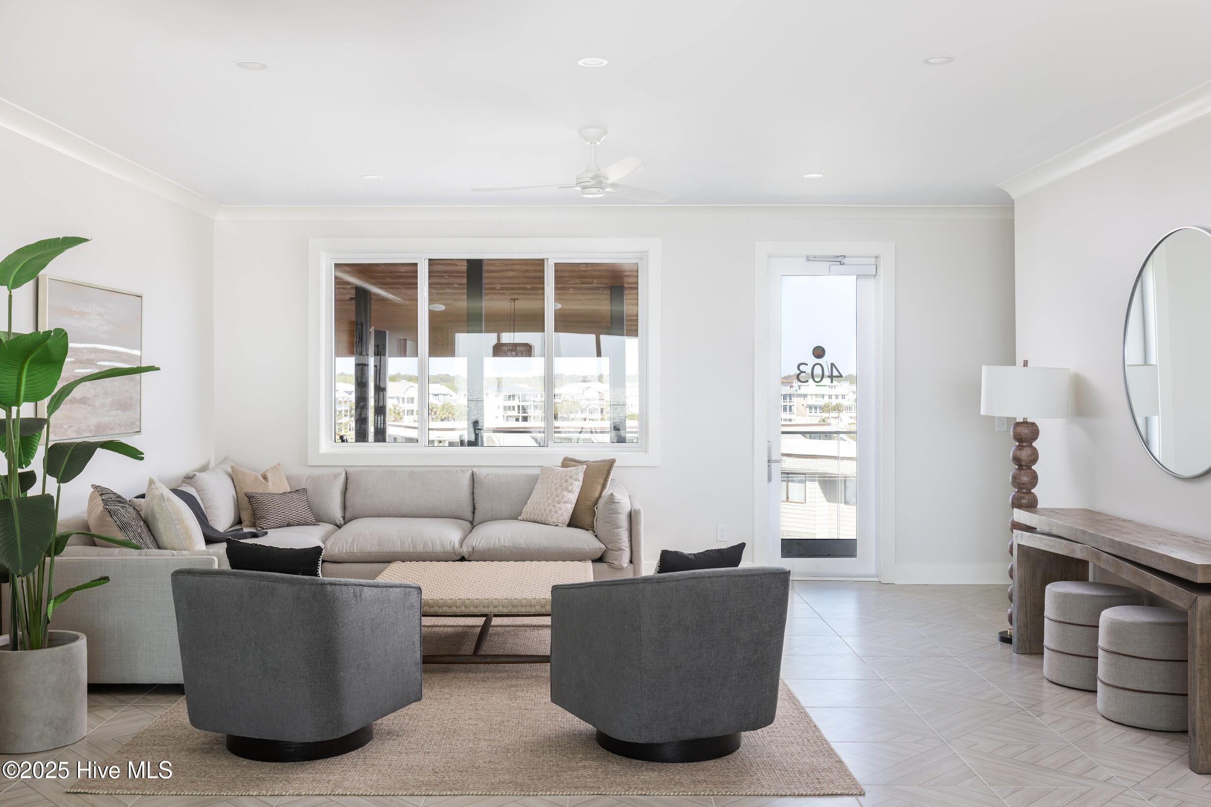 1800 Canal Drive, 403