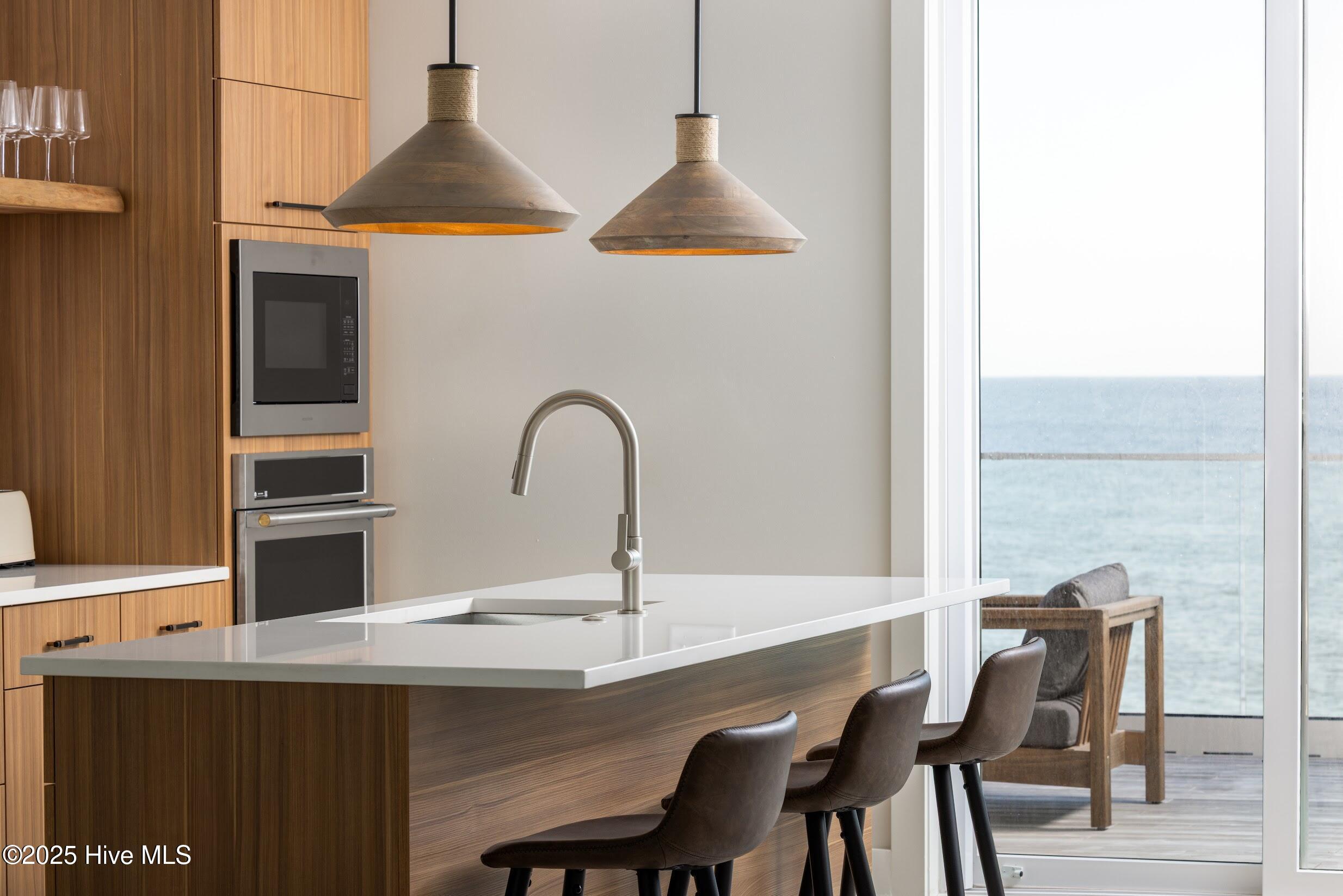 1800 Canal Drive, 403