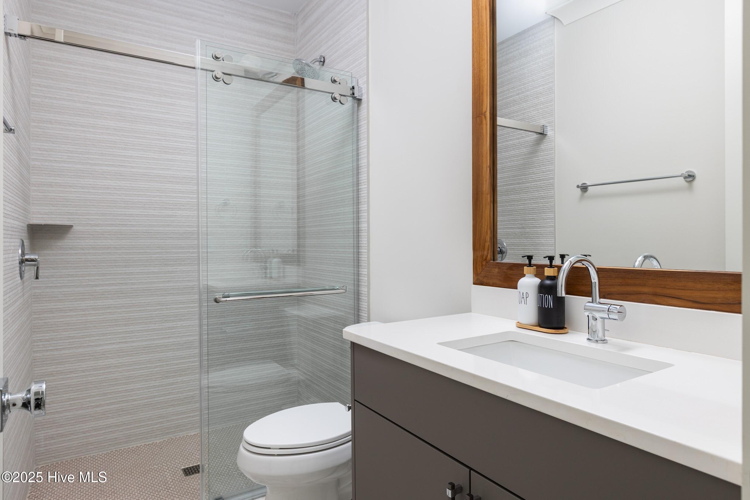 1800 Canal Drive, 403