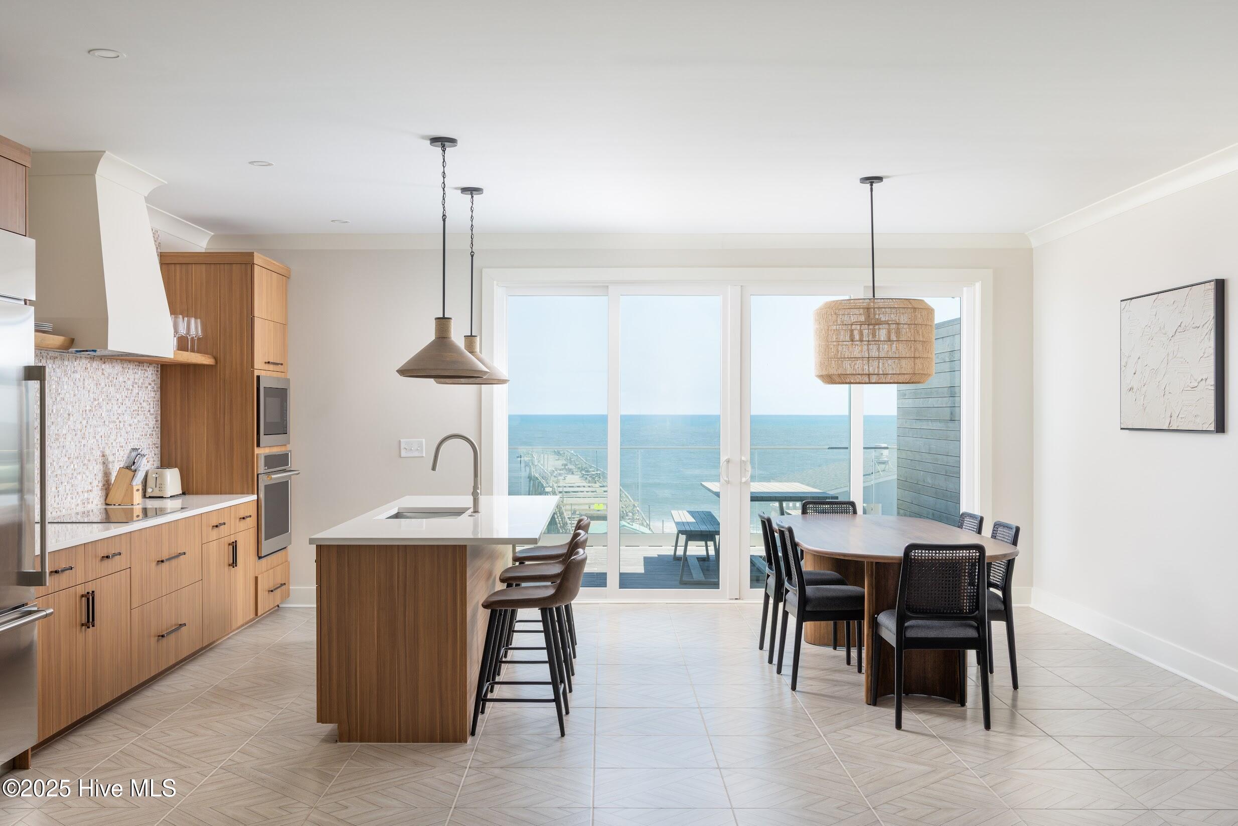 1800 Canal Drive, 403