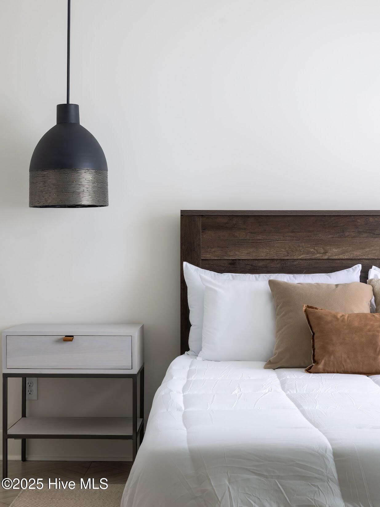 1800 Canal Drive, 403