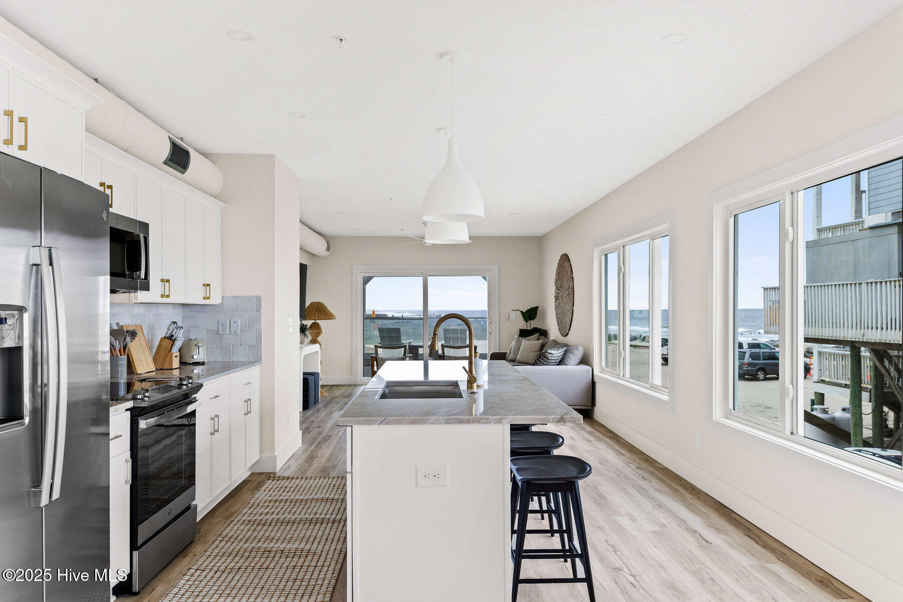 1800 Canal Drive, 112