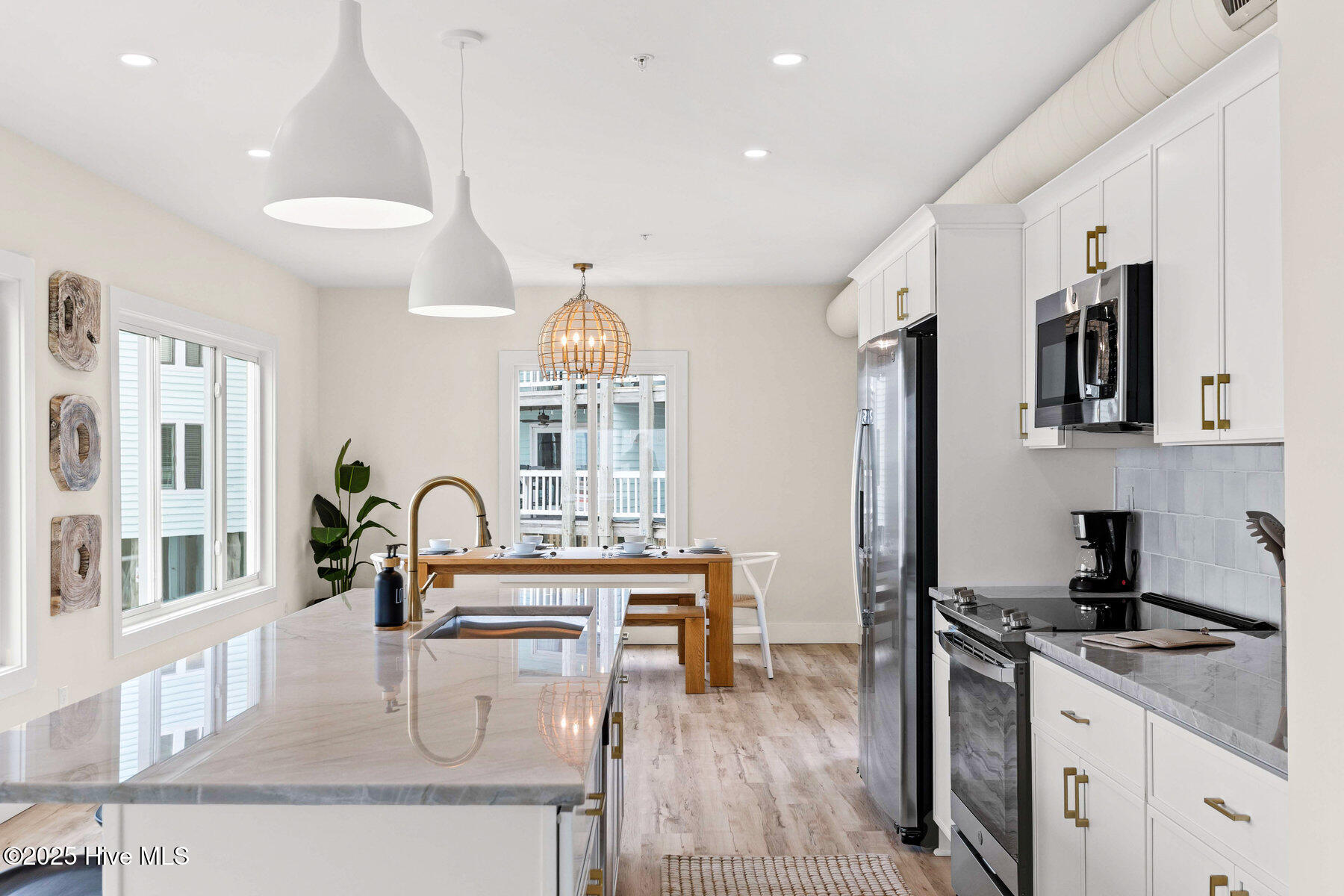 1800 Canal Drive, 112