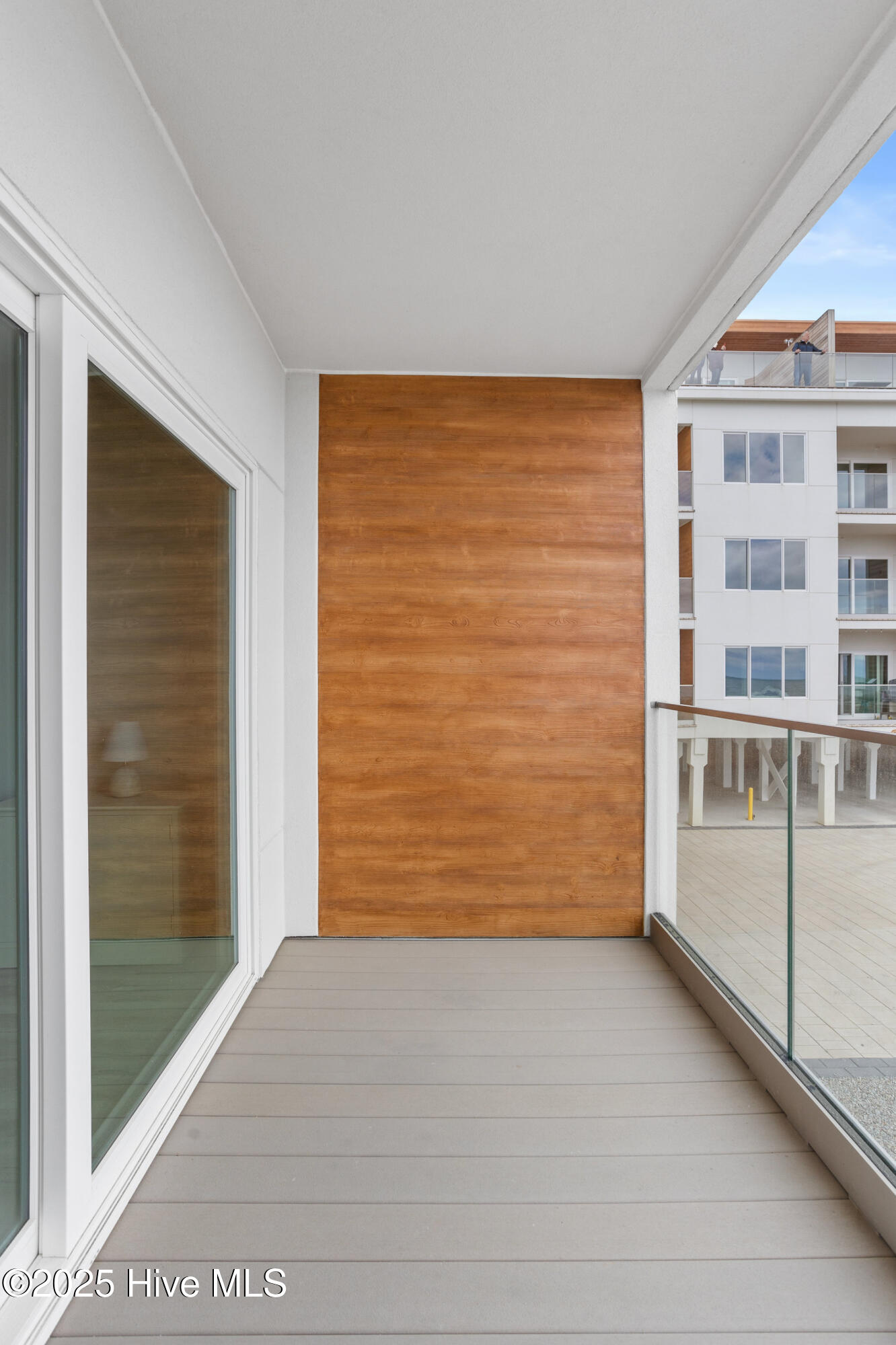 1800 Canal Drive, 111