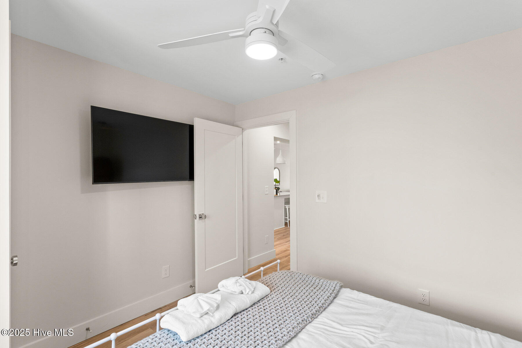 1800 Canal Drive, 111