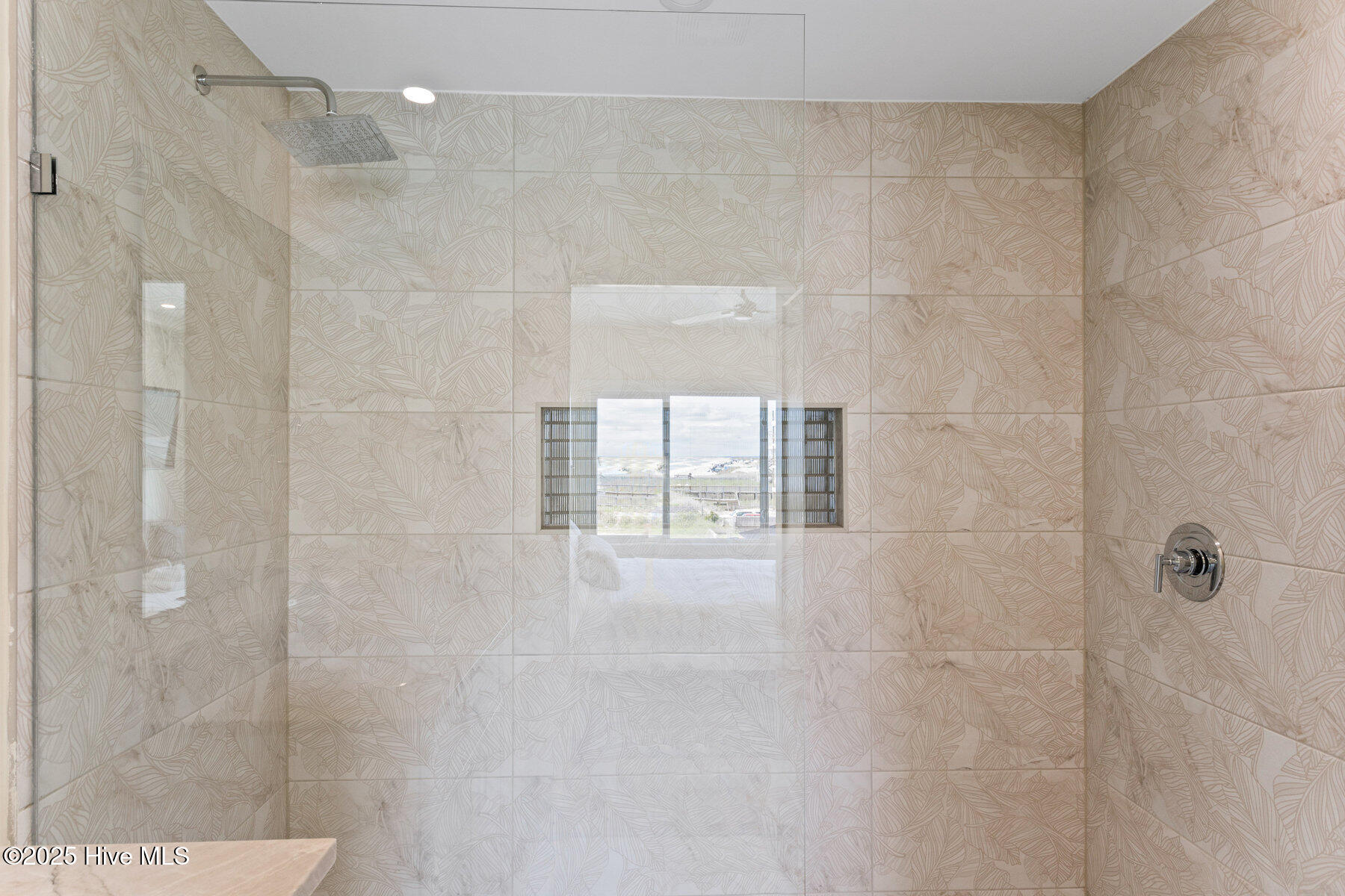 1800 Canal Drive, 211