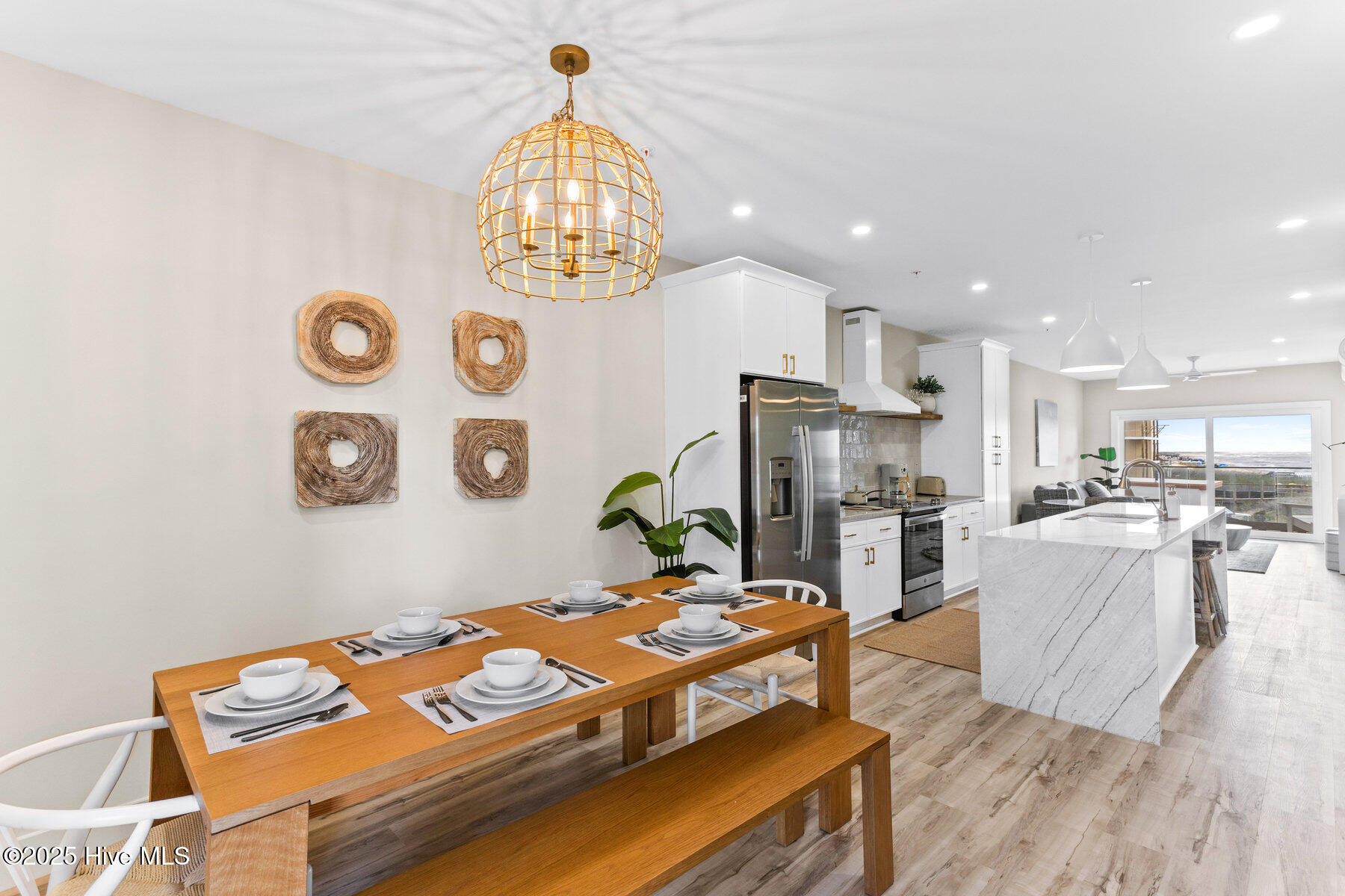 1800 Canal Drive, 211