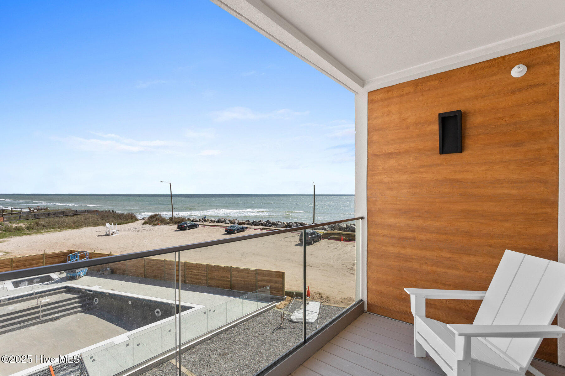 1800 Canal Drive, 211