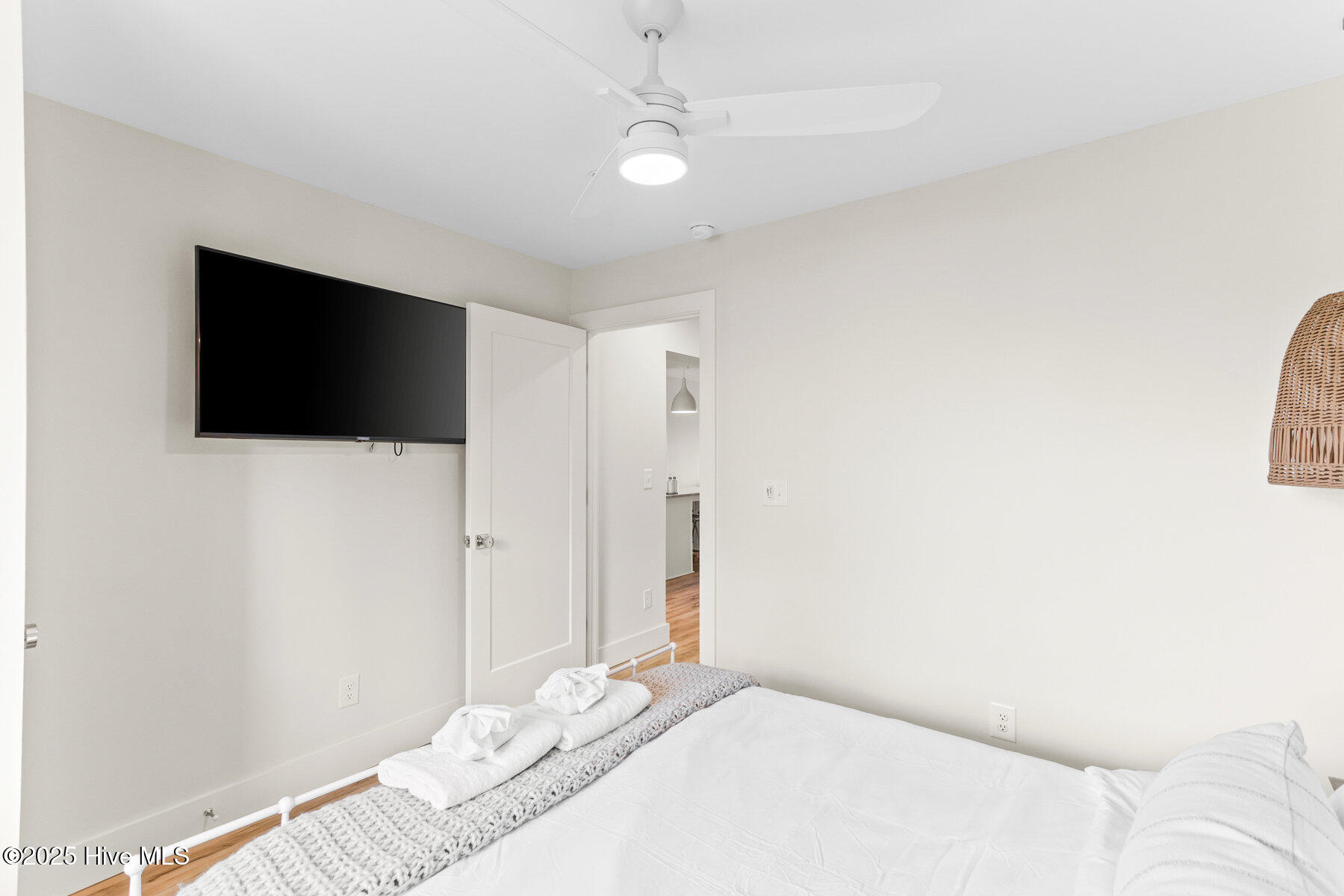 1800 Canal Drive, 211