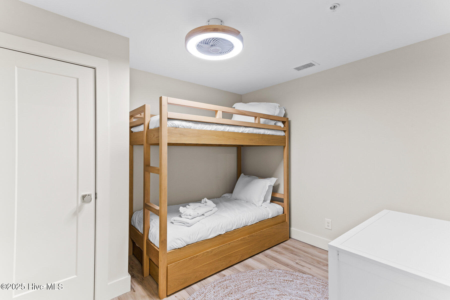 1800 Canal Drive, 211