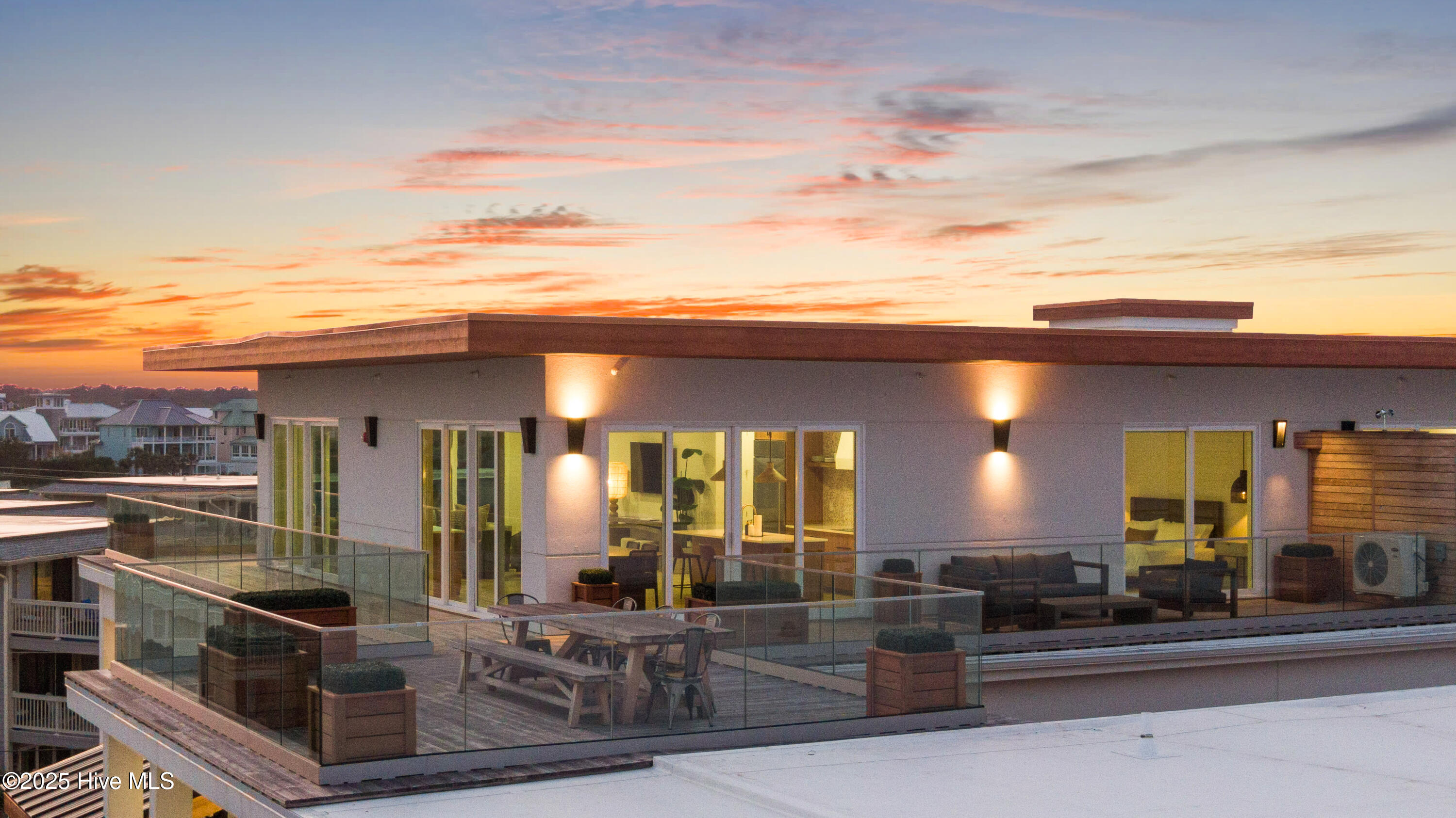 1800 Canal Drive, 302