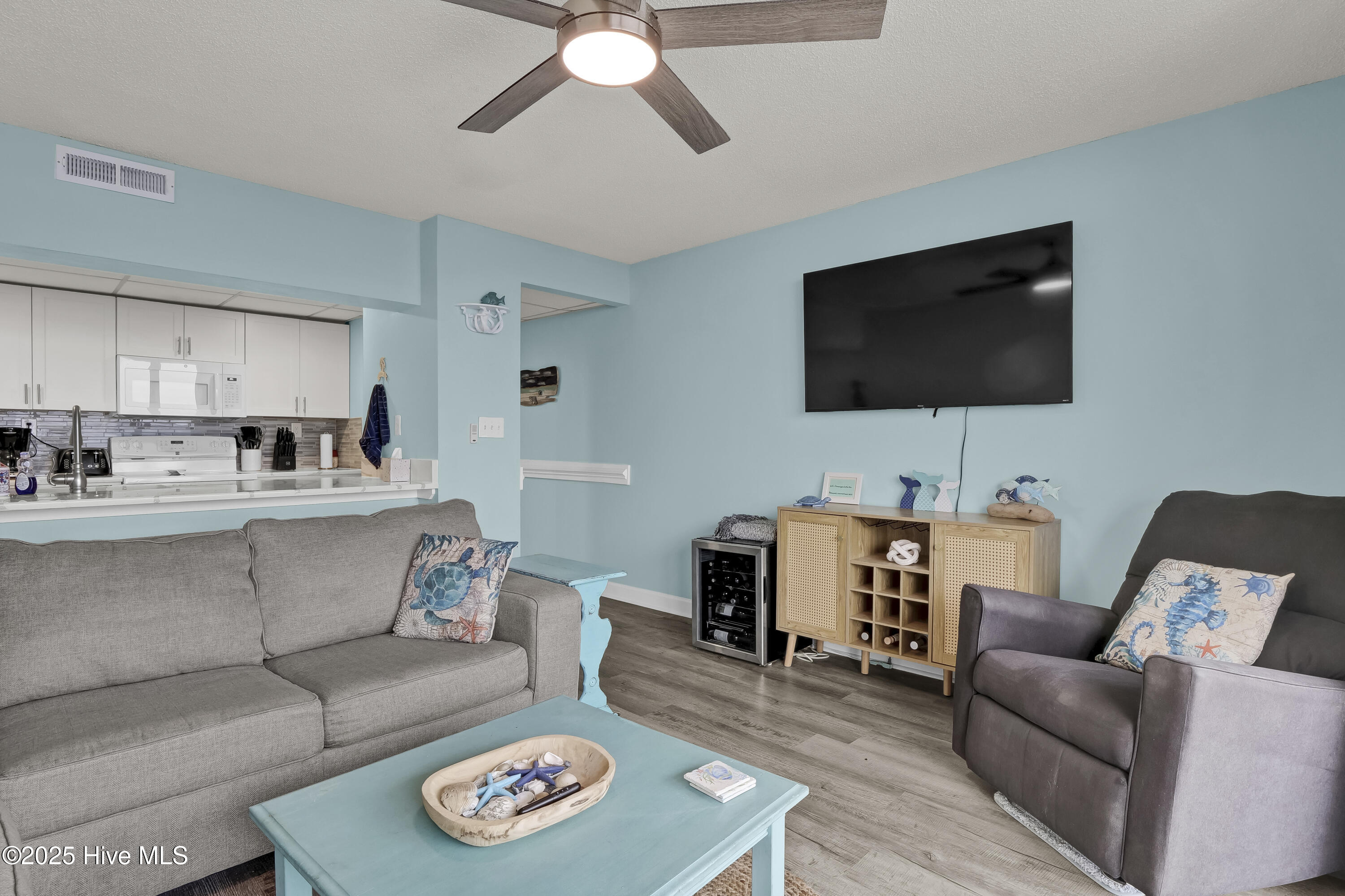 901 S Lake Park Boulevard, 304