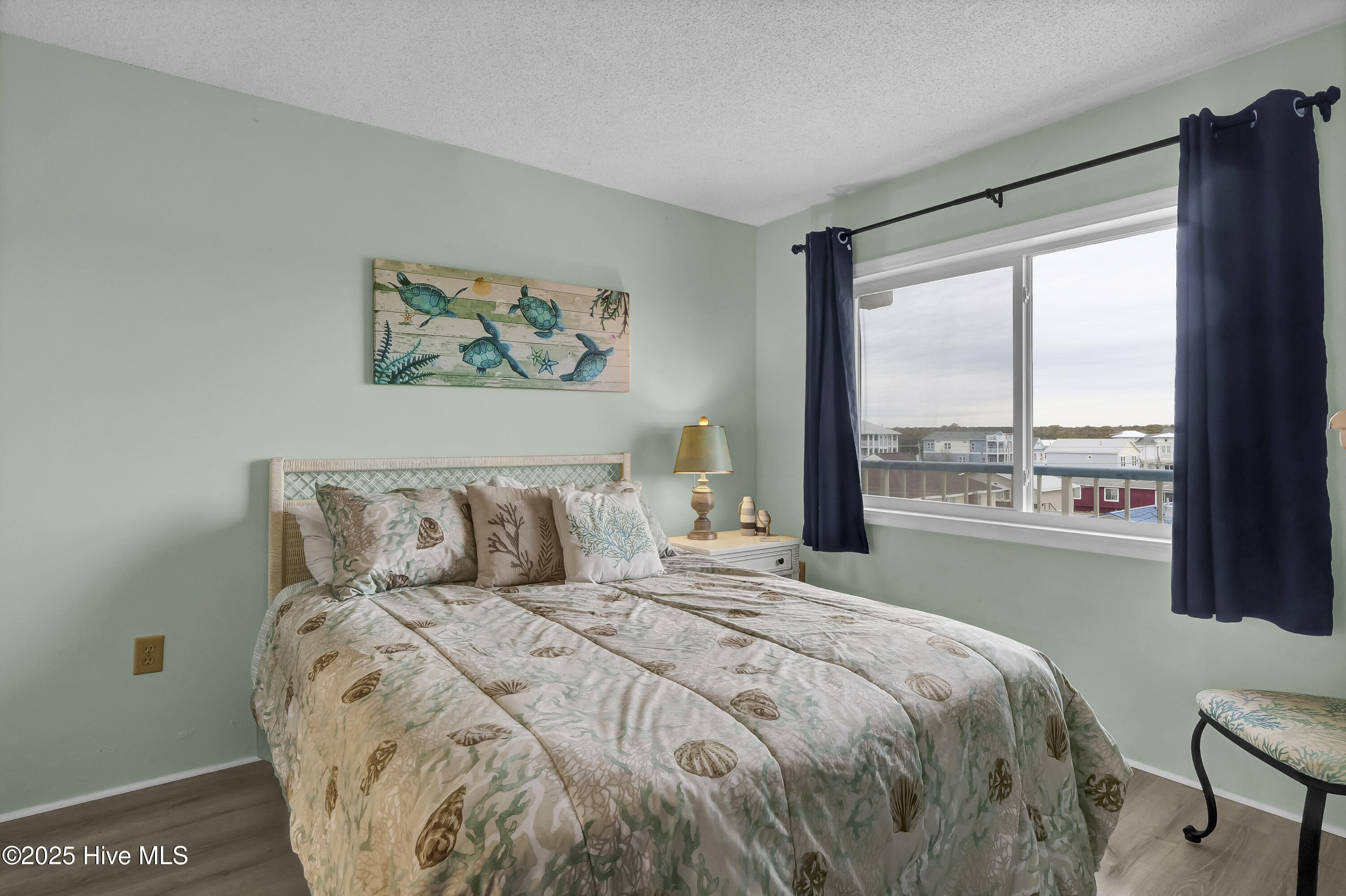 901 S Lake Park Boulevard, 304