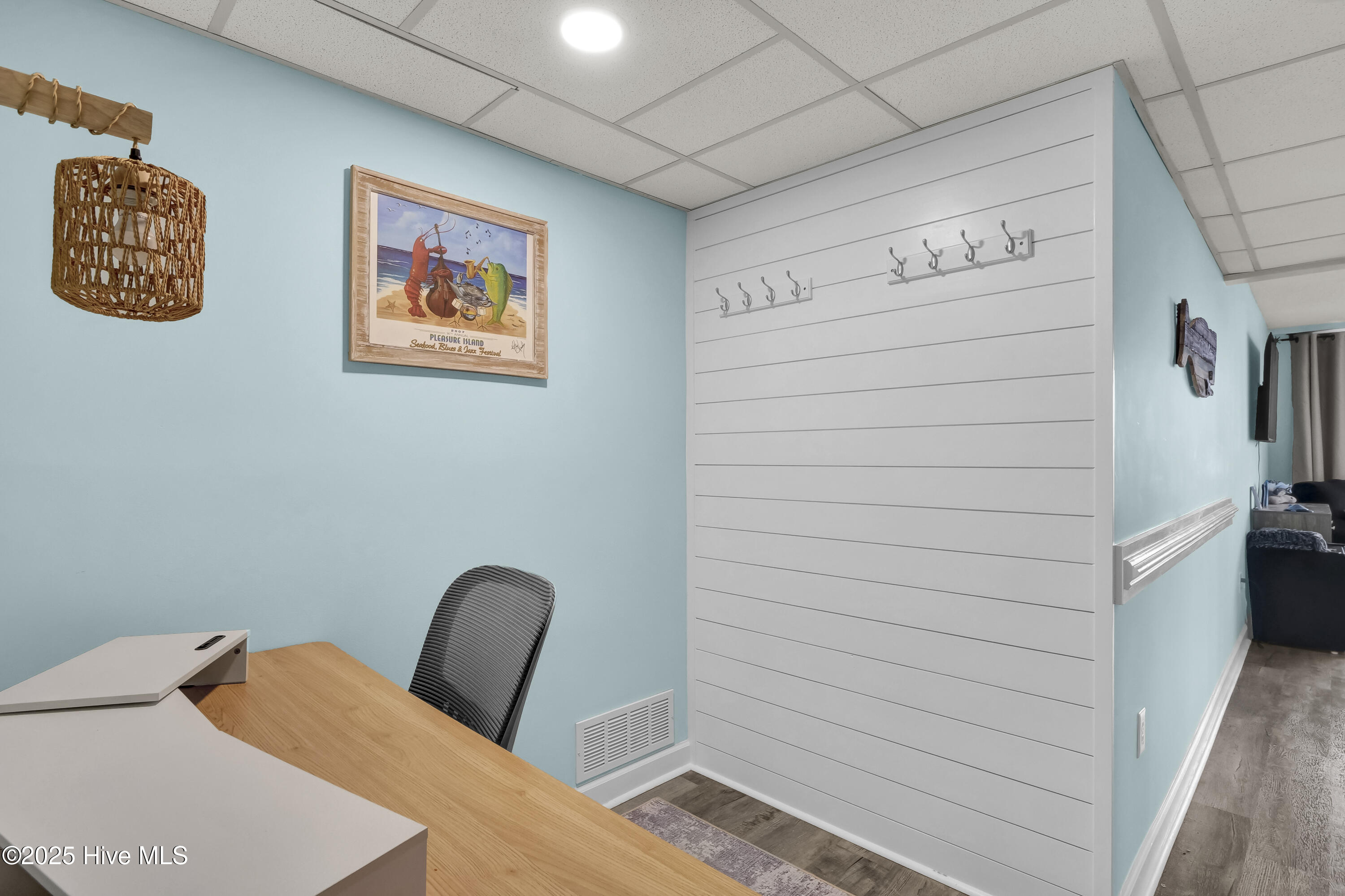 901 S Lake Park Boulevard, 304