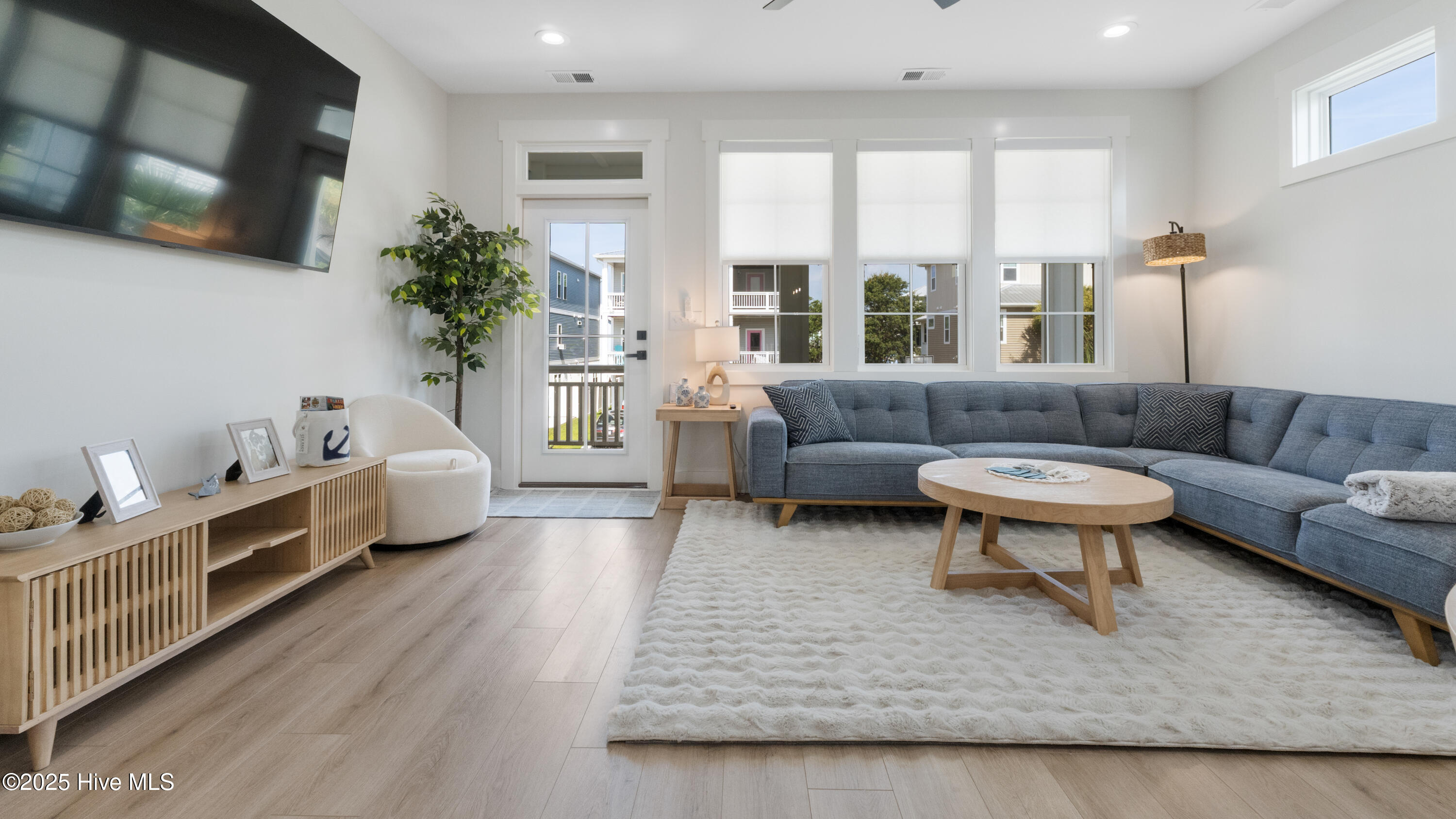 1205 Mackerel Lane, 1