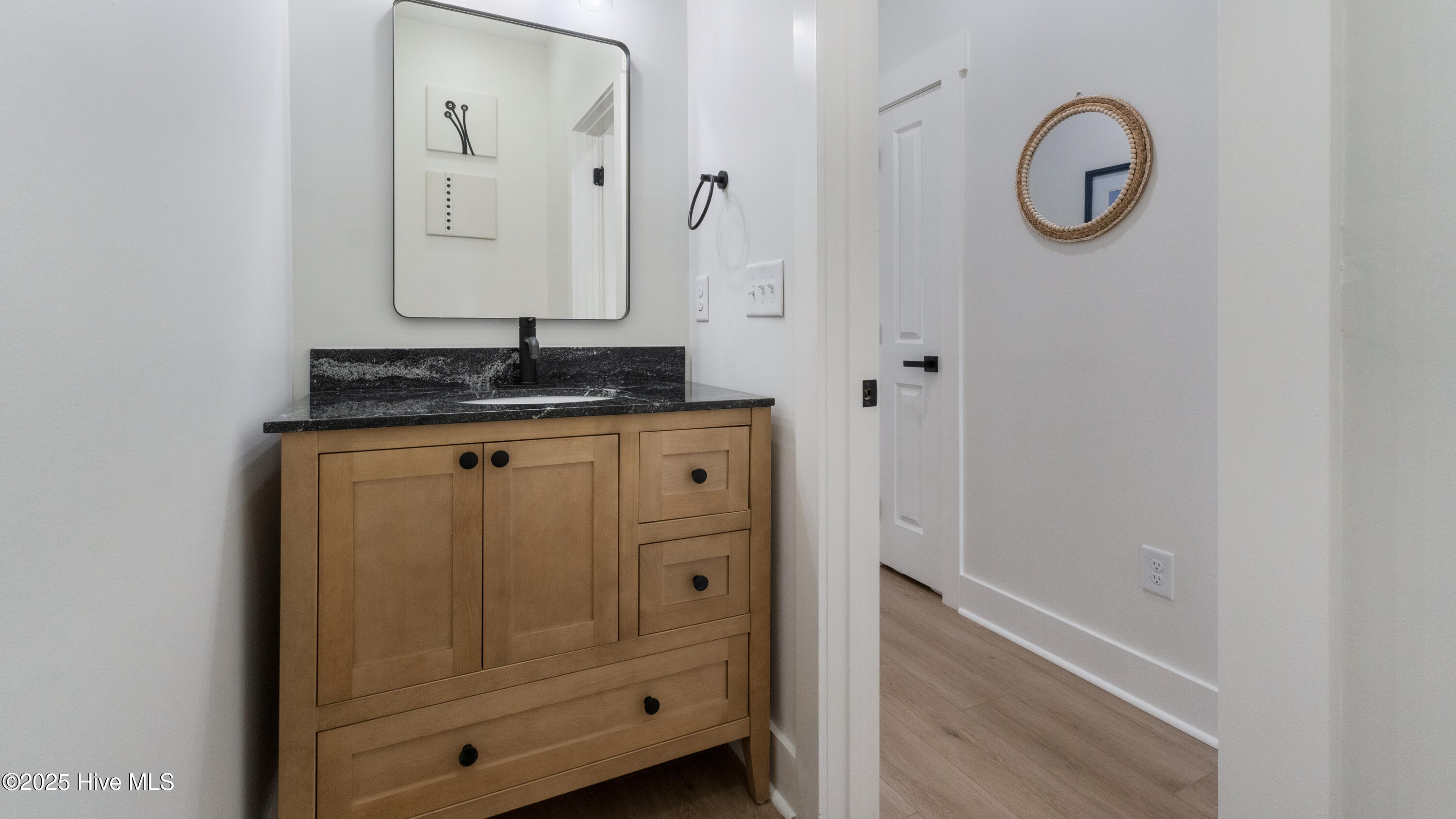 1205 Mackerel Lane, 1