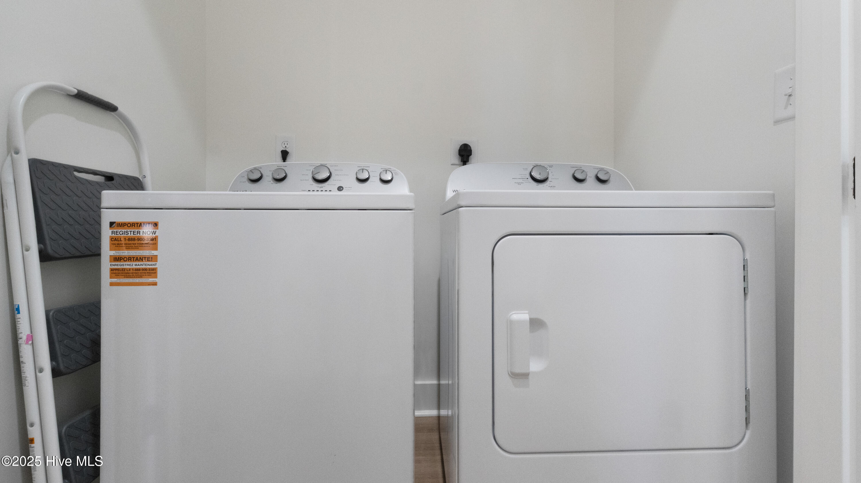 1205 Mackerel Lane, 1