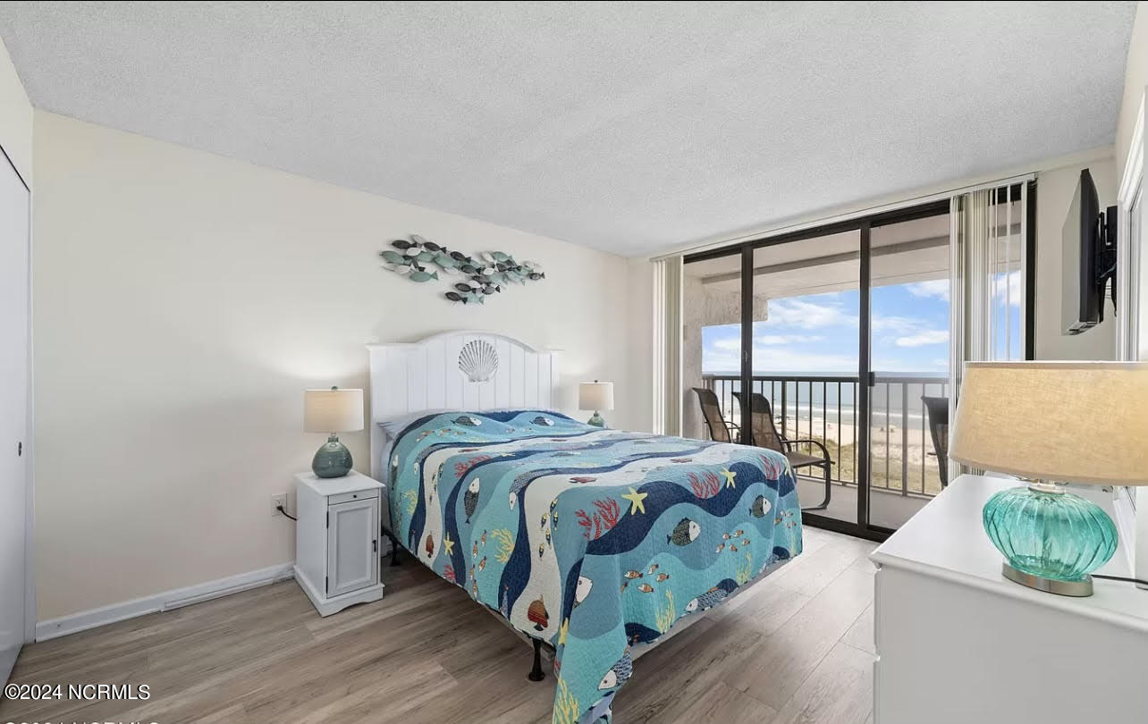 901 Lake Park Boulevard S, 403