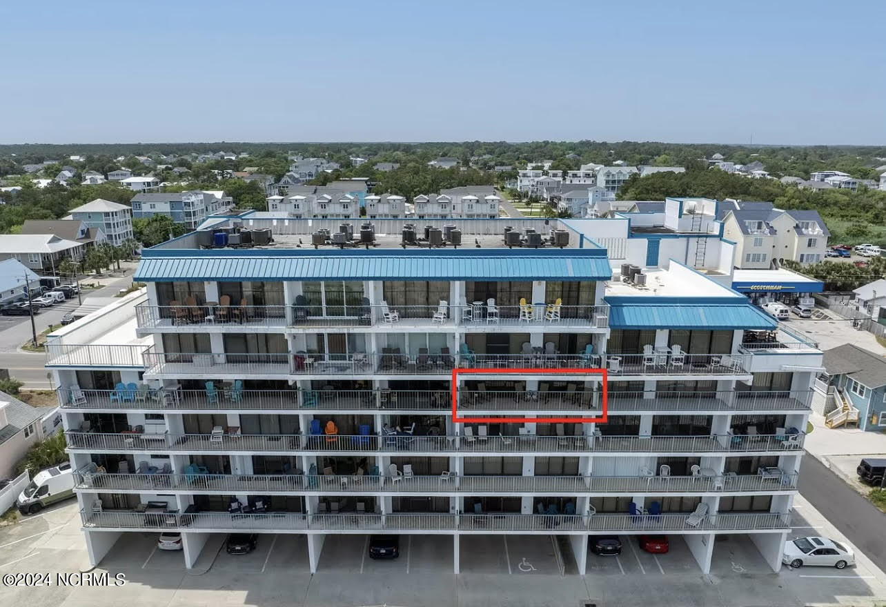 901 Lake Park Boulevard S, 403