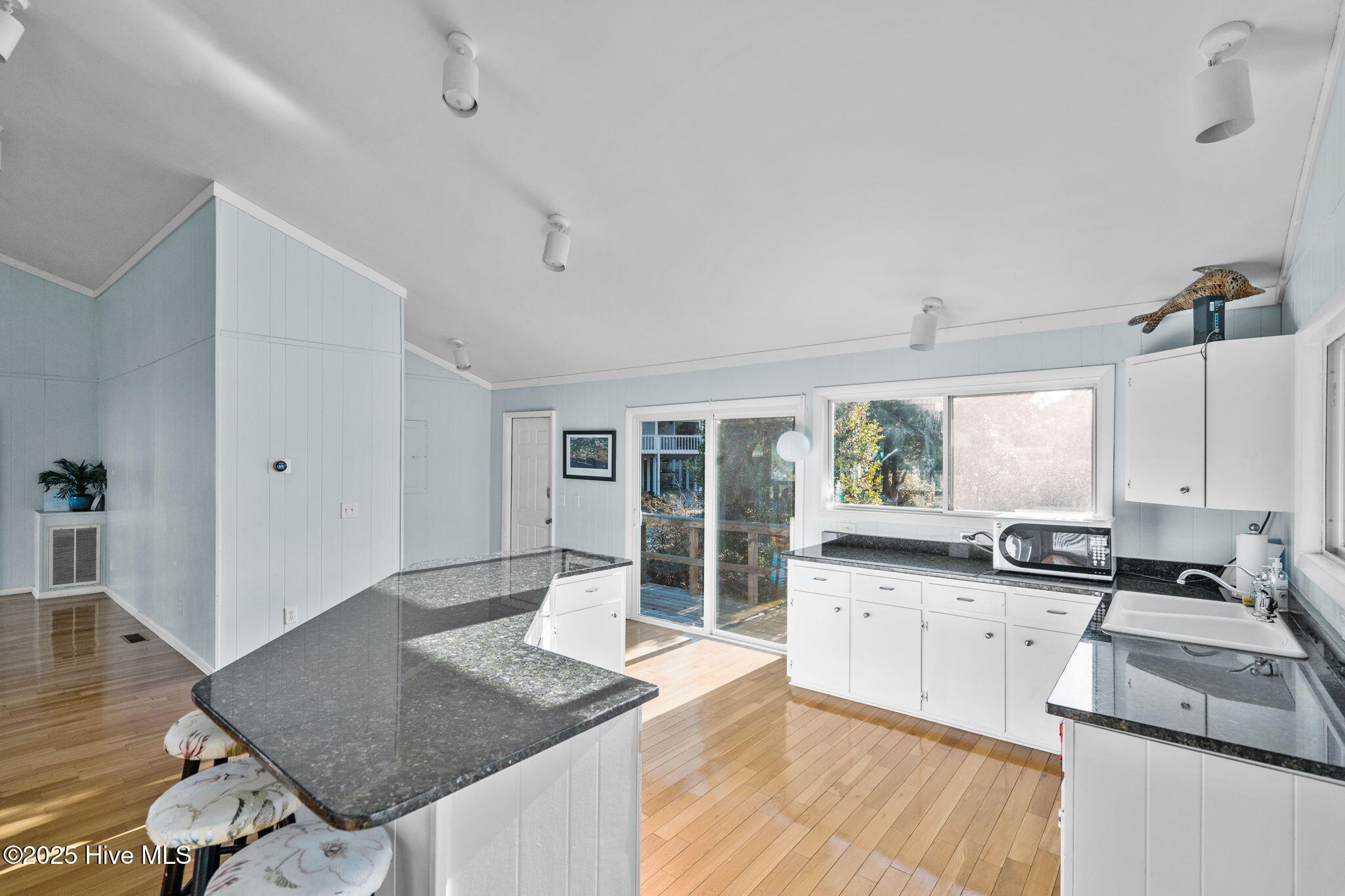 7202 Scallop Lane