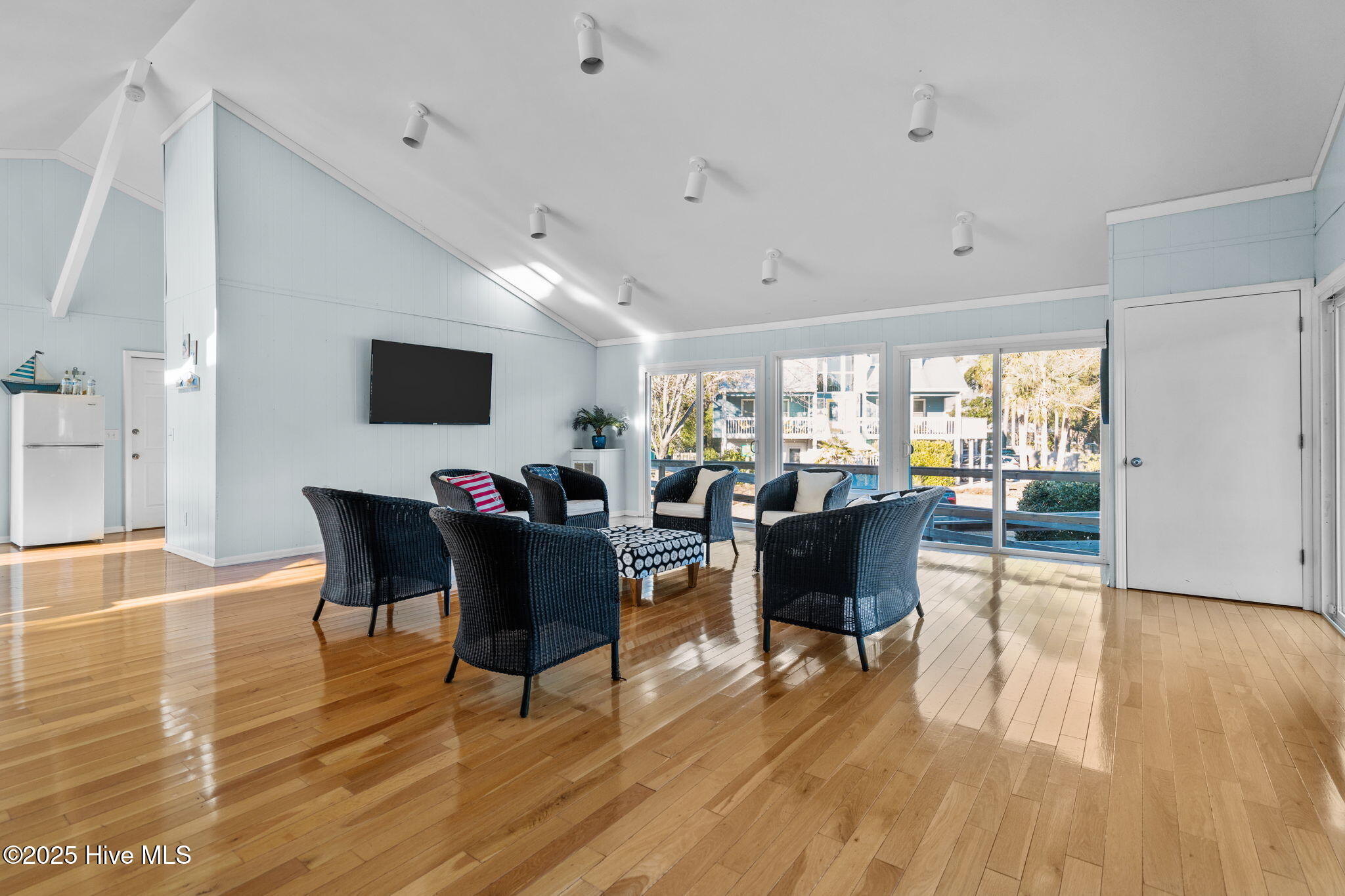 7202 Scallop Lane