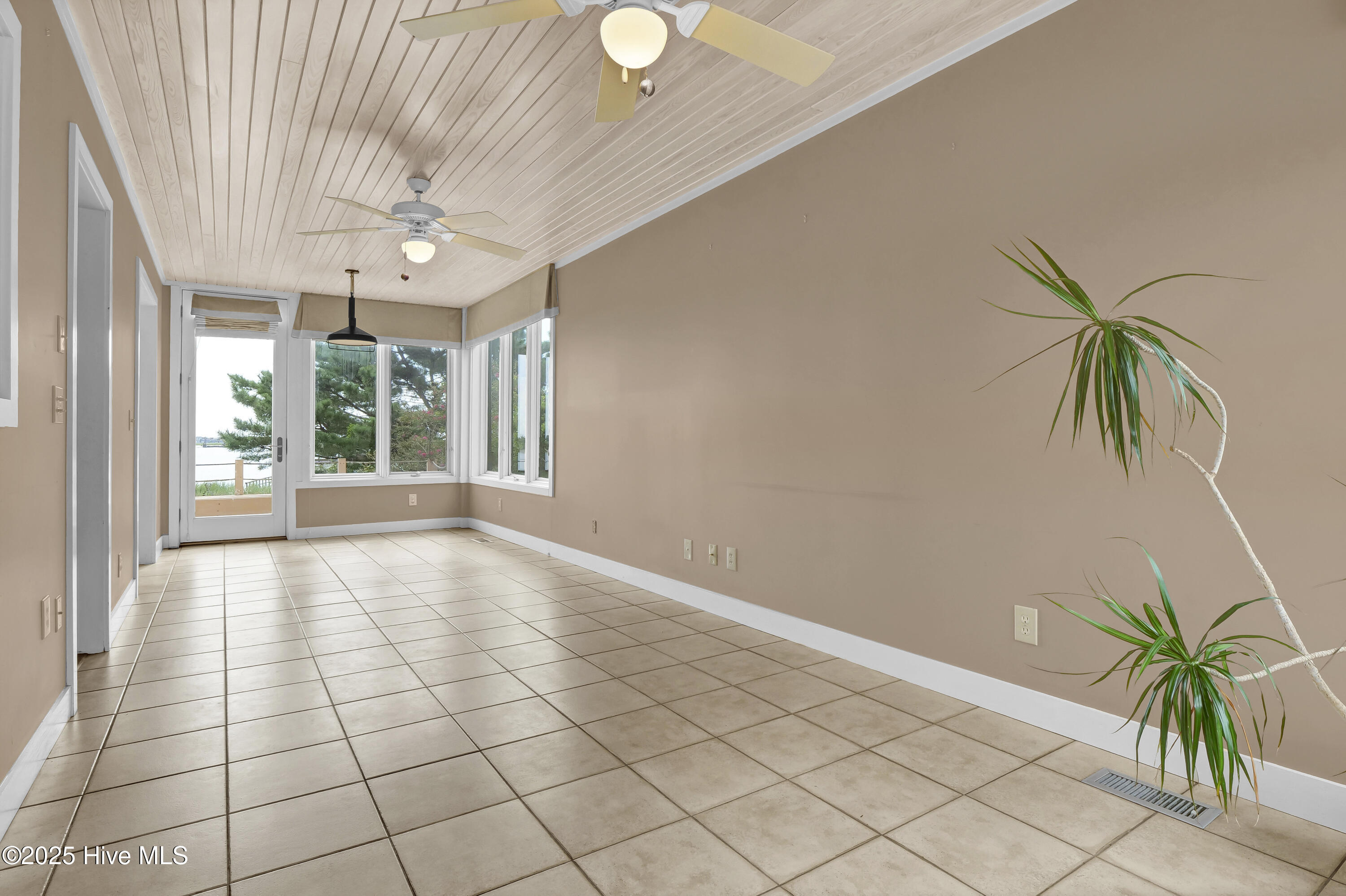 825 Inlet View Drive