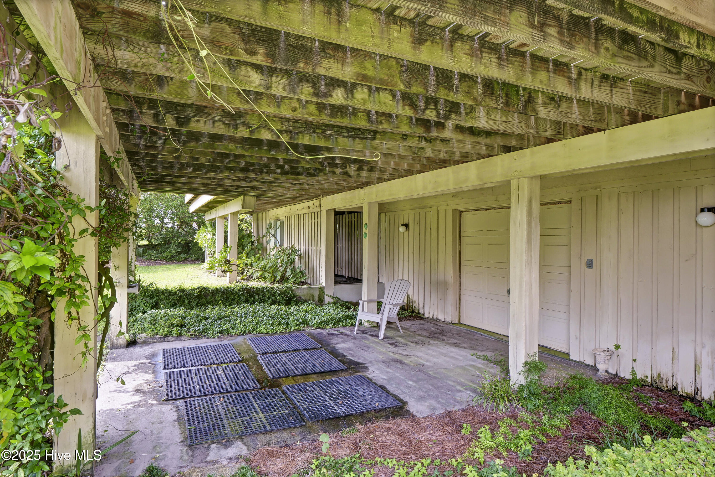 825 Inlet View Drive