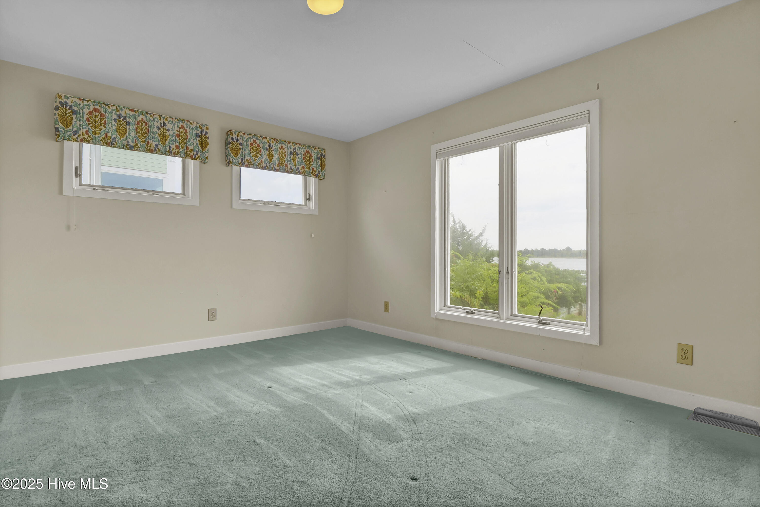 825 Inlet View Drive