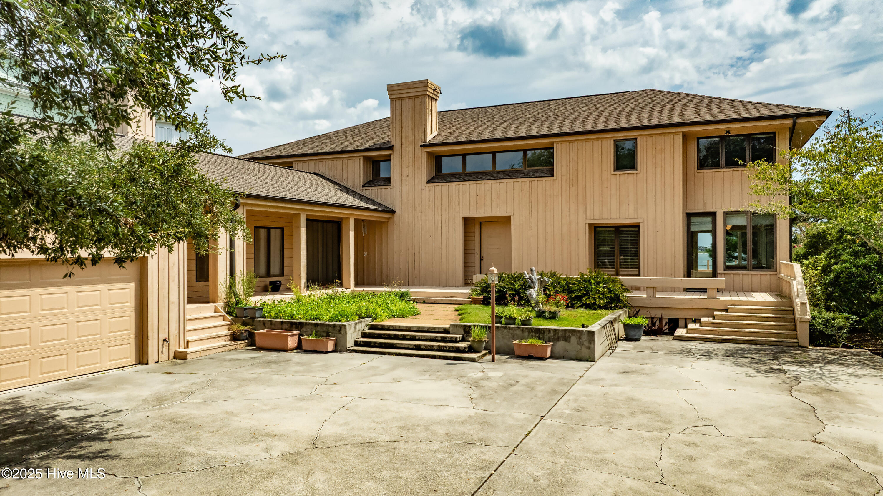 825 Inlet View Drive