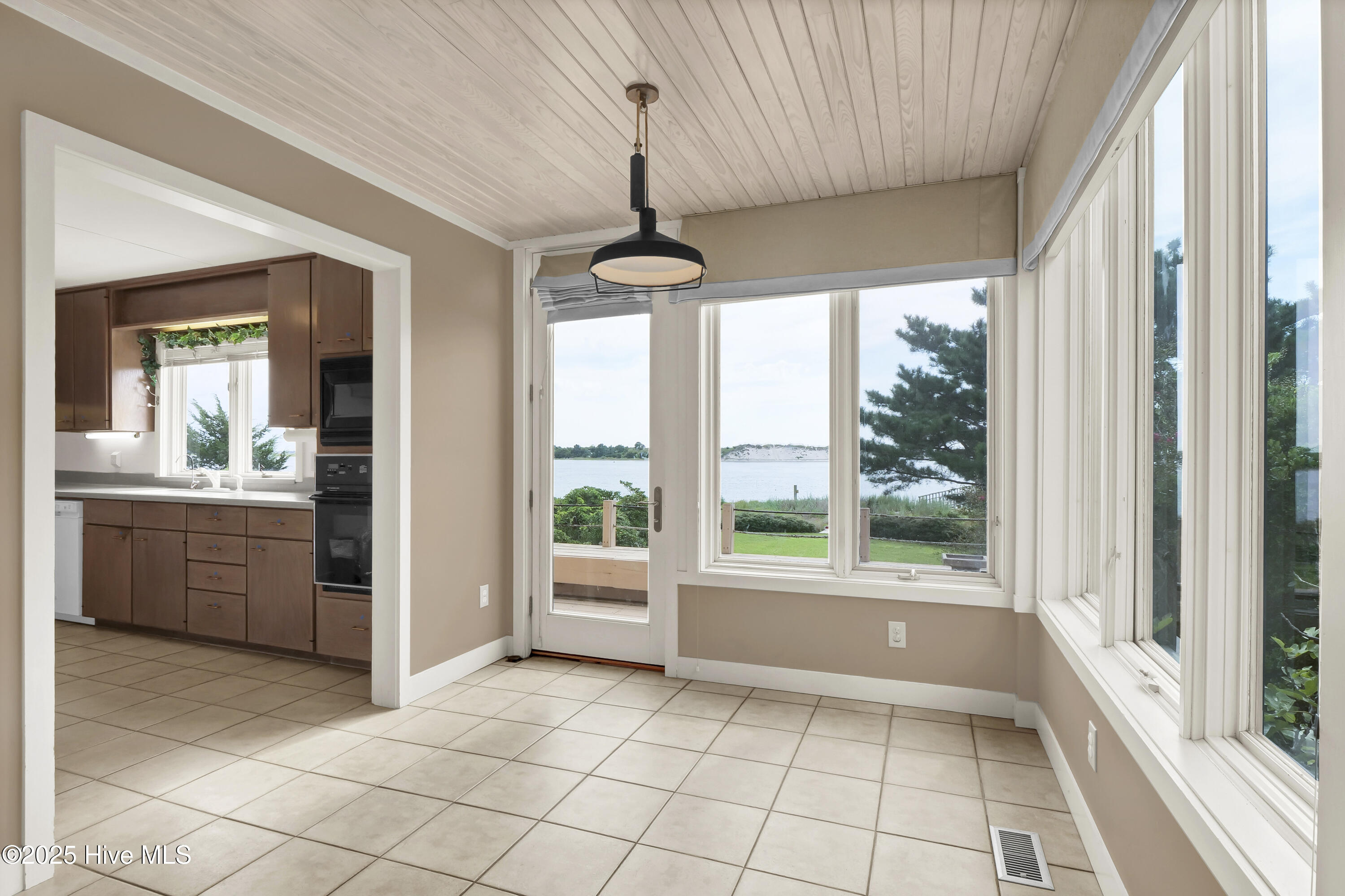 825 Inlet View Drive