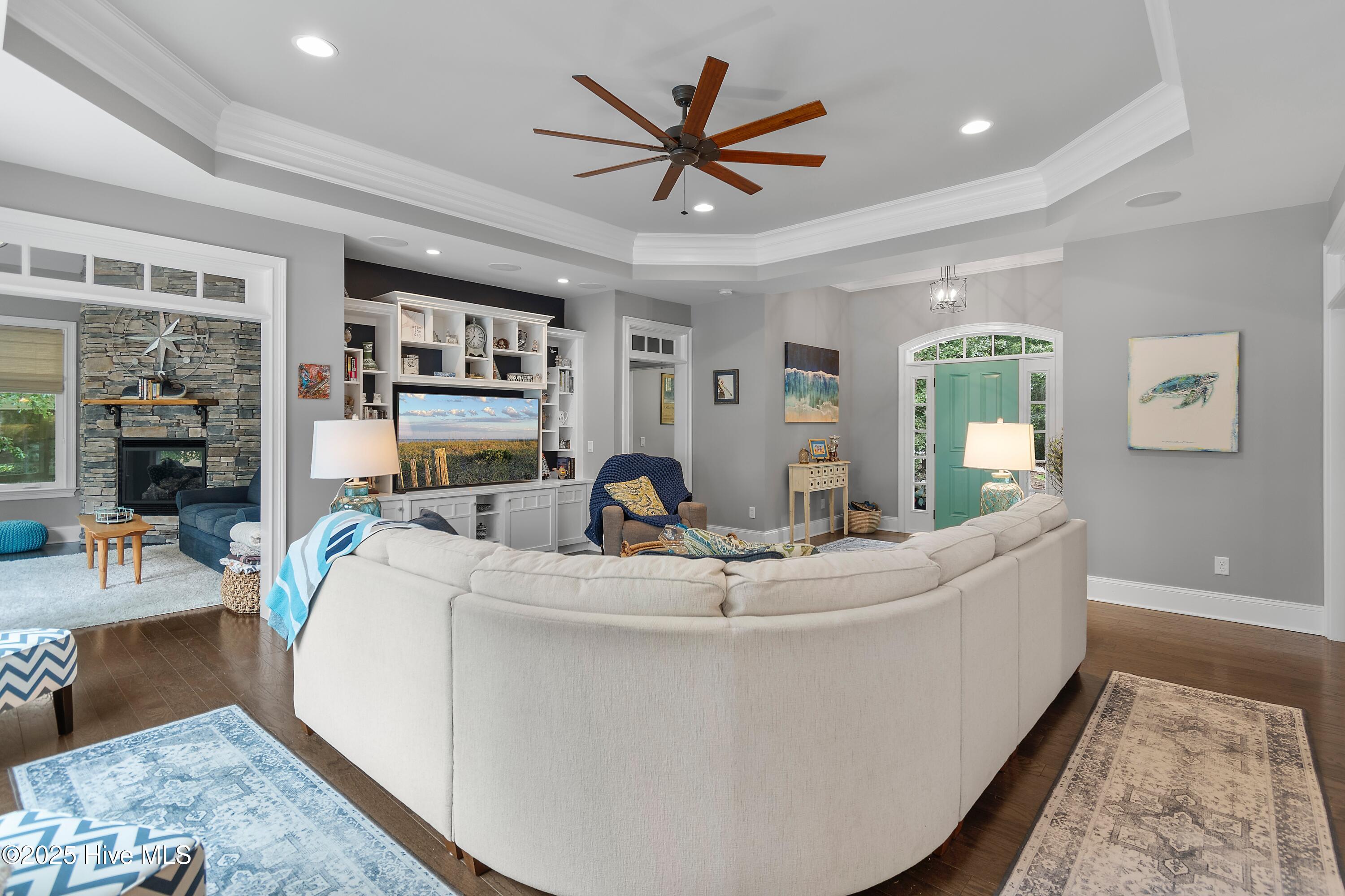 498 Deep Water Drive SE