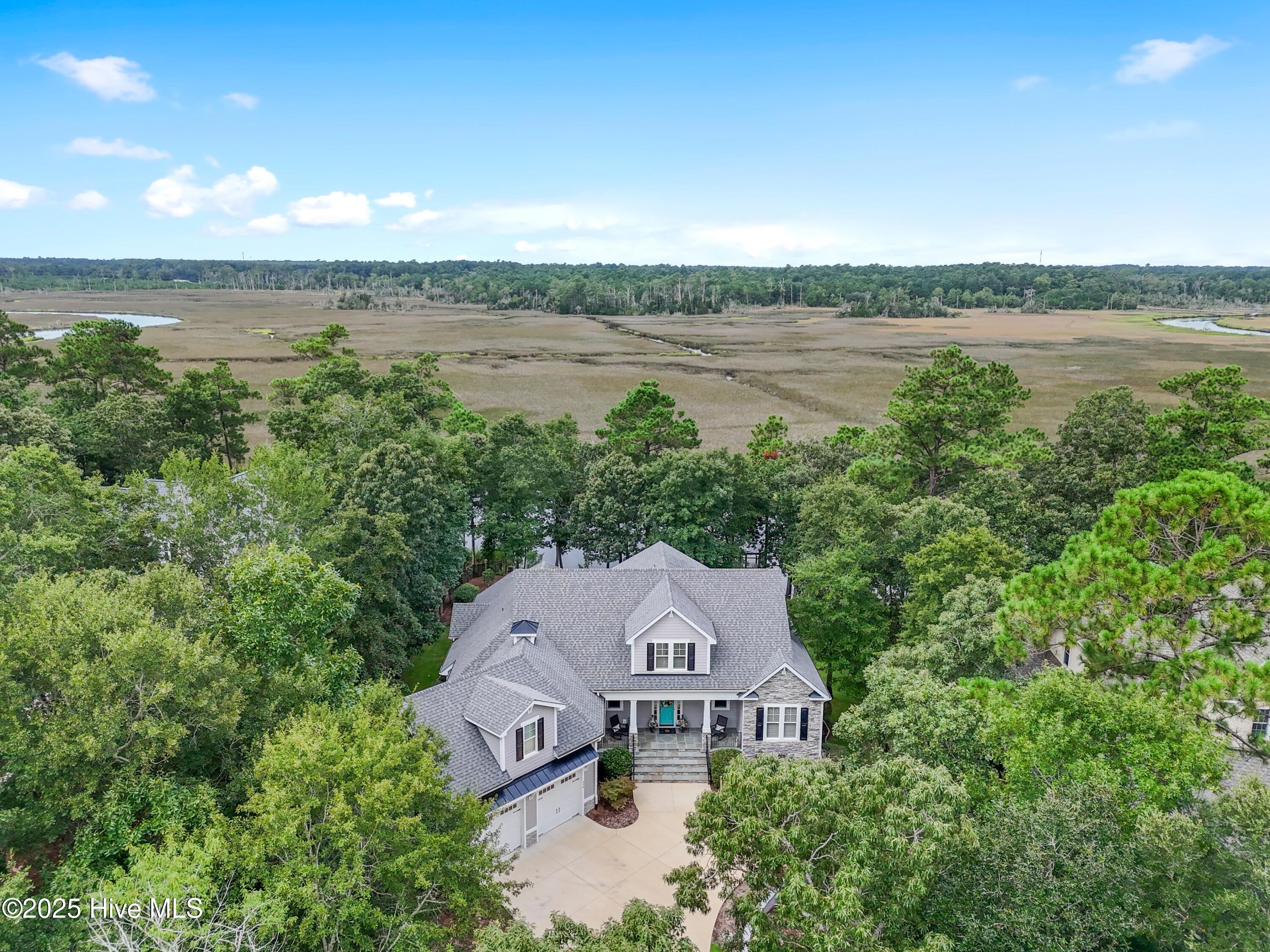 498 Deep Water Drive SE