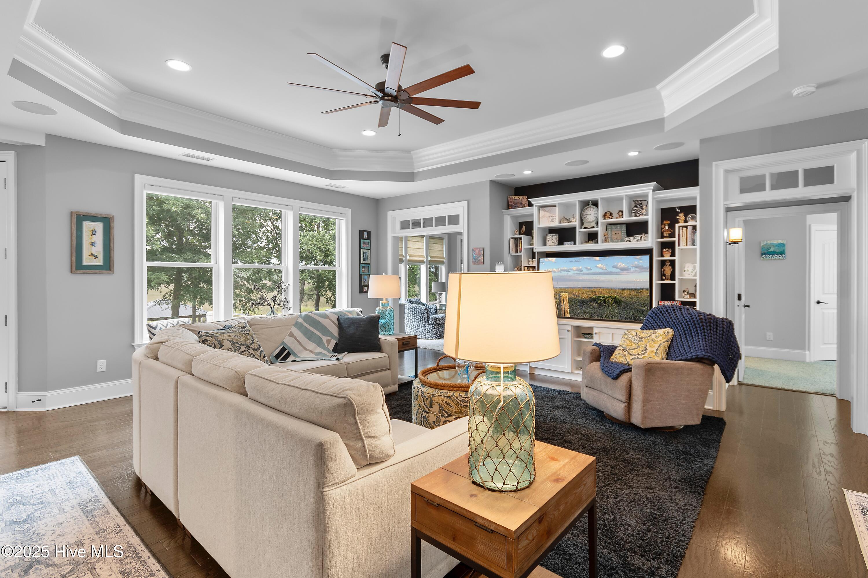 498 Deep Water Drive SE