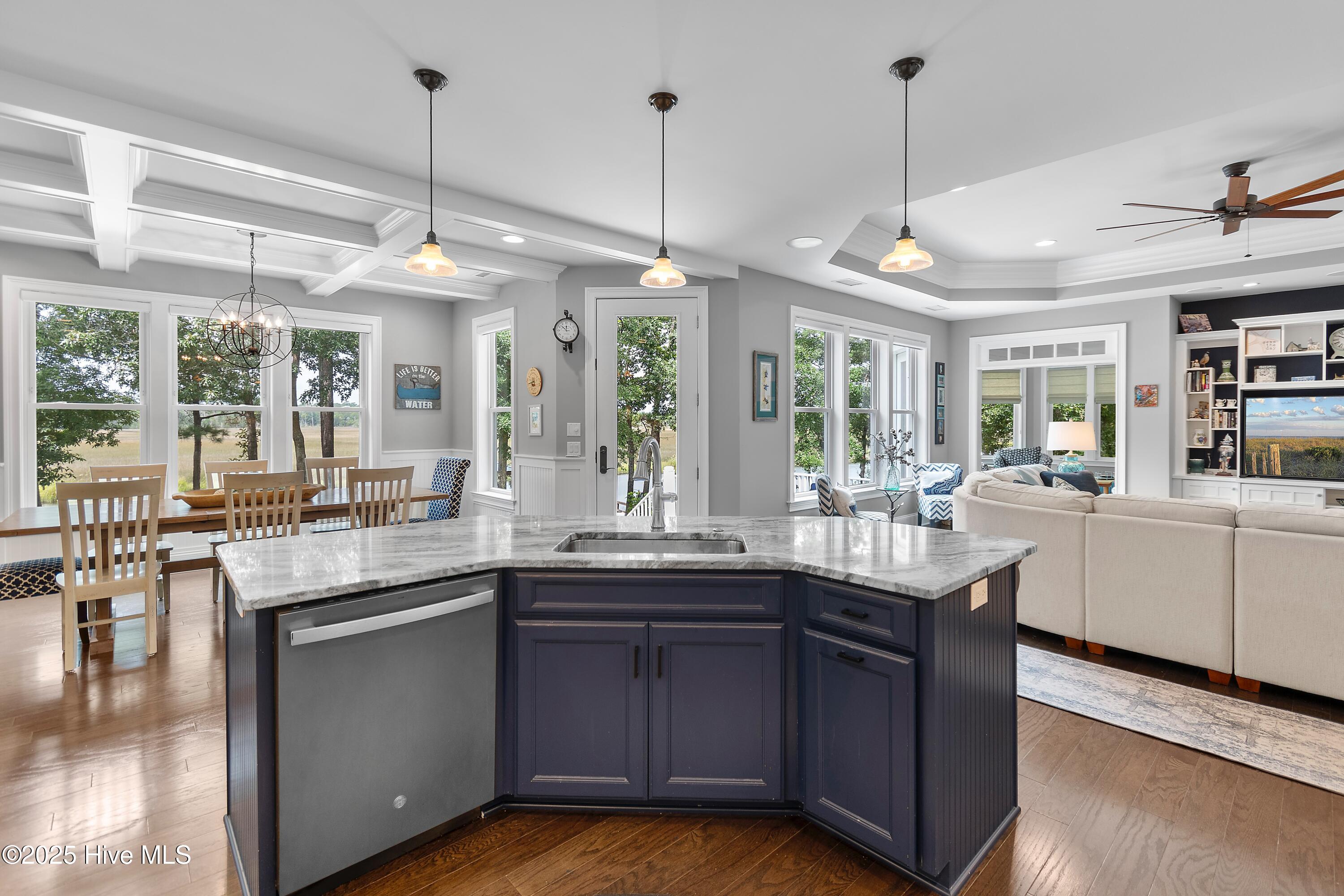 498 Deep Water Drive SE