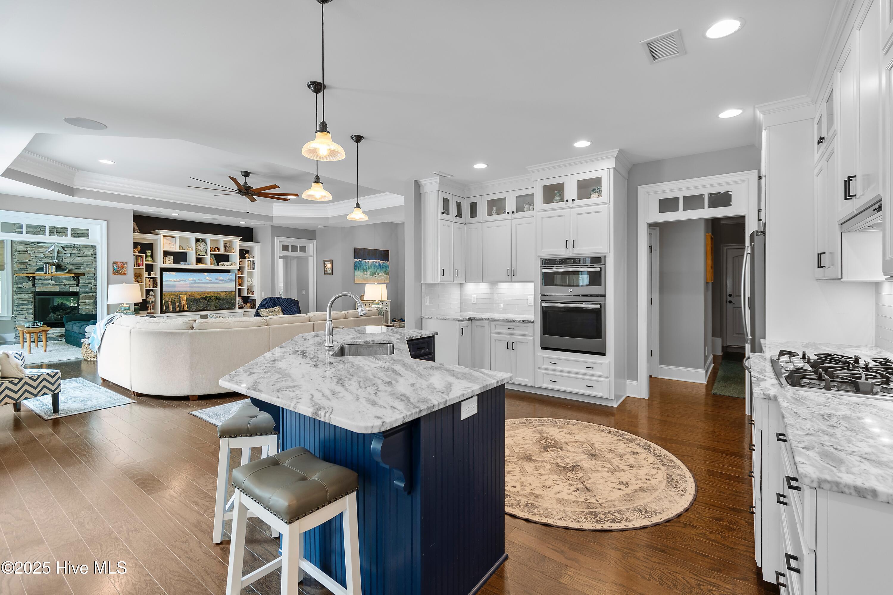 498 Deep Water Drive SE