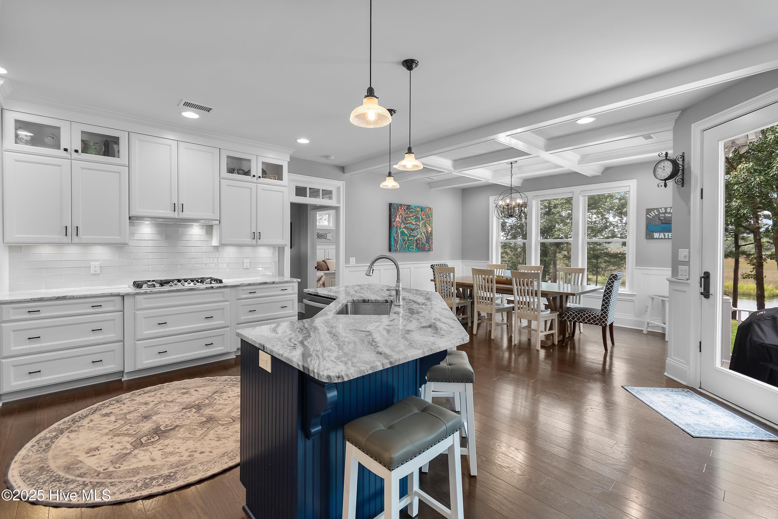 498 Deep Water Drive SE