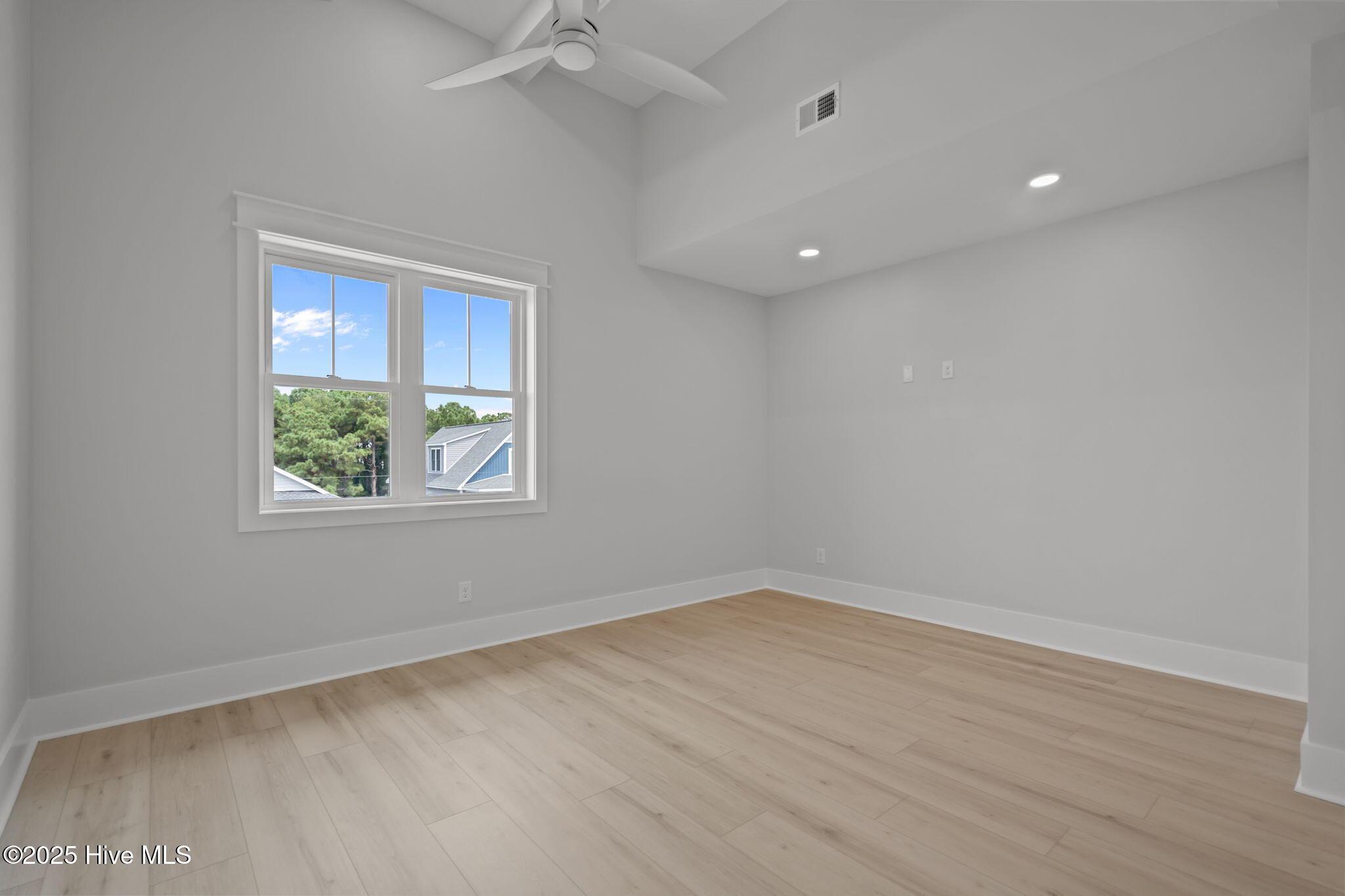 211 Spartanburg Avenue, 2