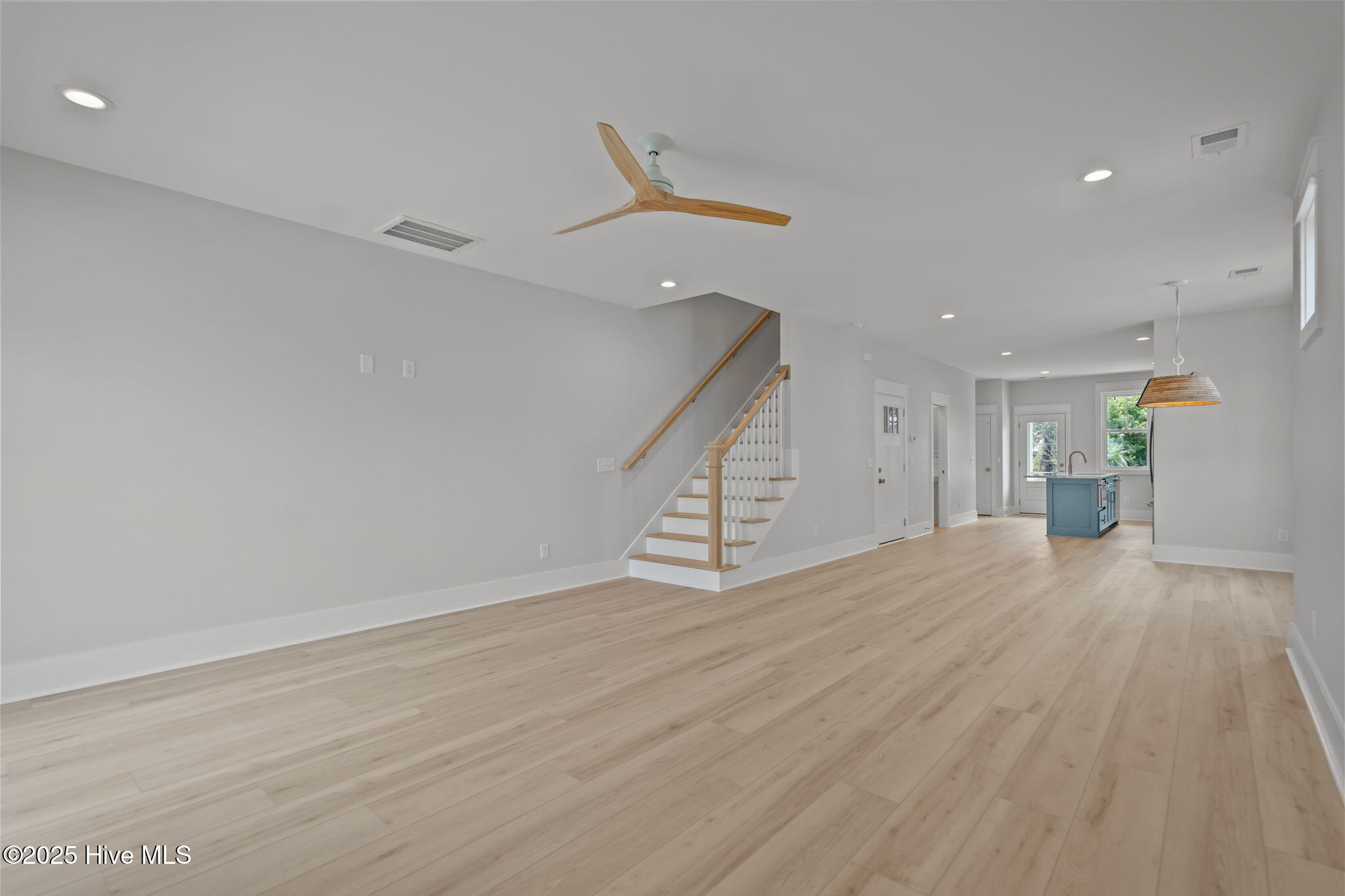 211 Spartanburg Avenue, 2