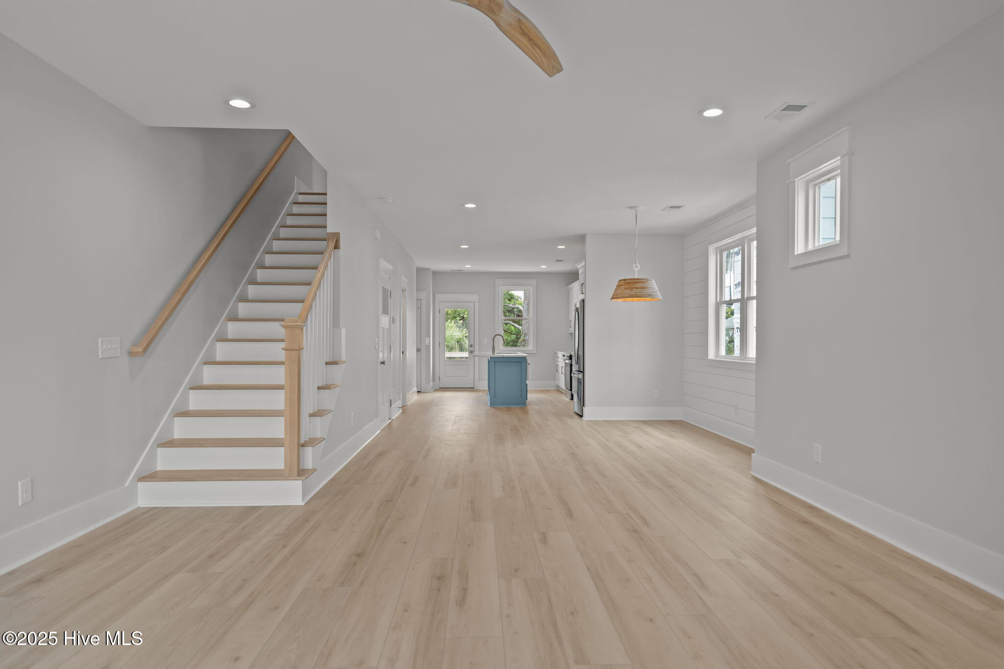 211 Spartanburg Avenue, 2