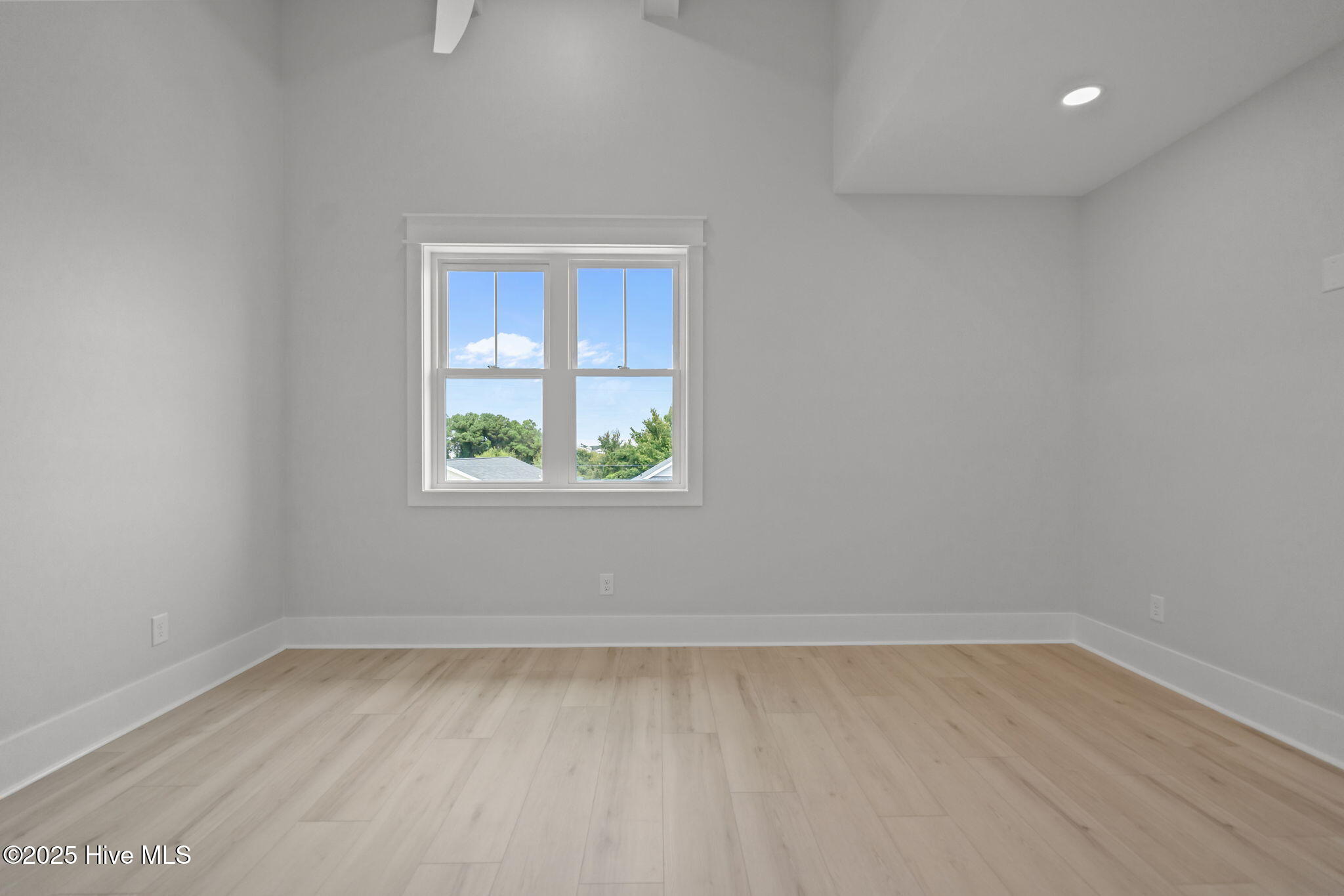 211 Spartanburg Avenue, 2