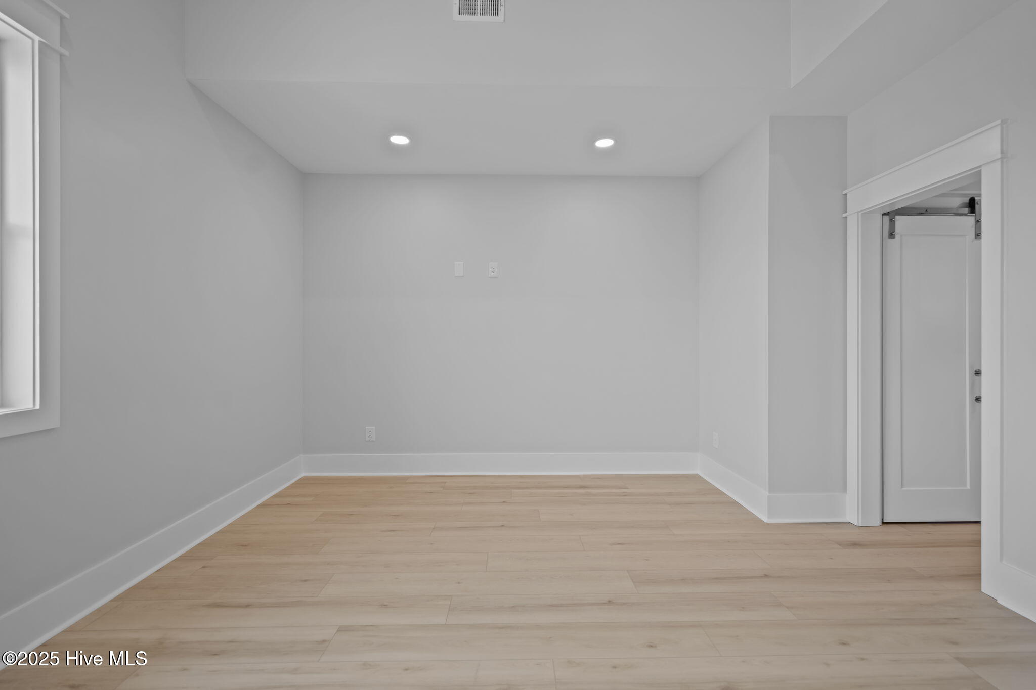 211 Spartanburg Avenue, 2