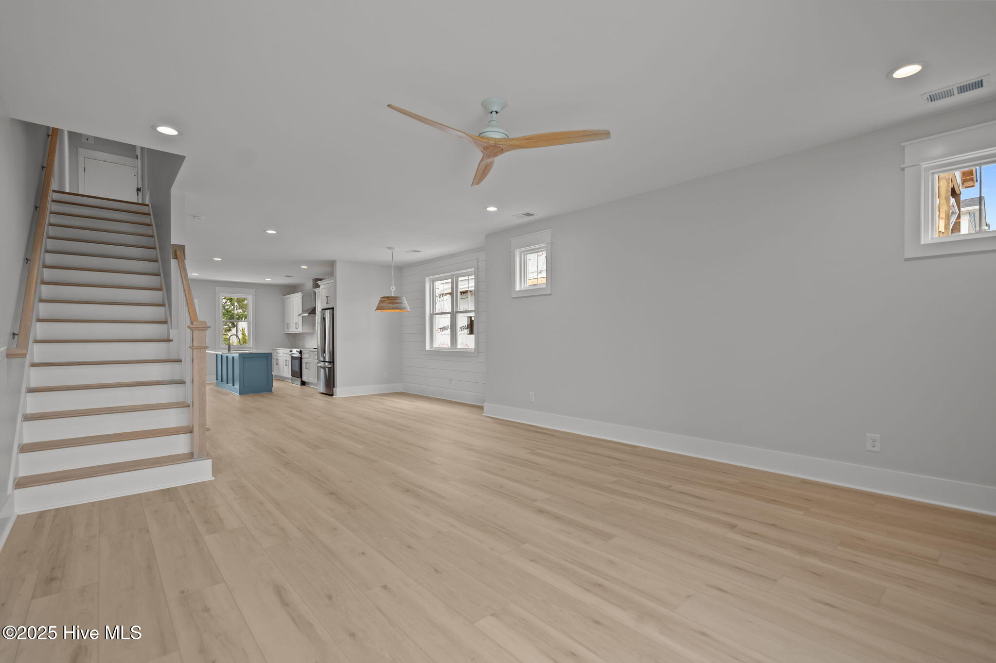 211 Spartanburg Avenue, 2