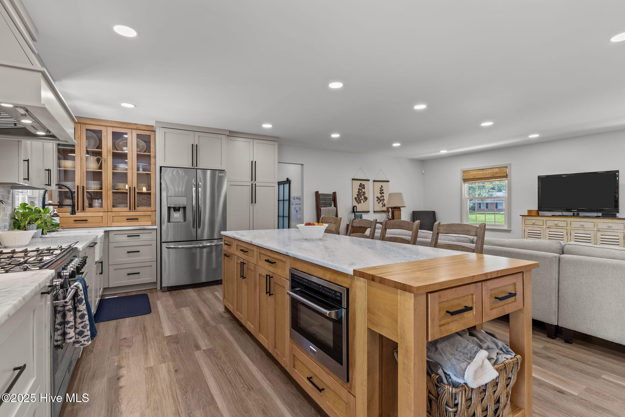 3817 Canterbury Road