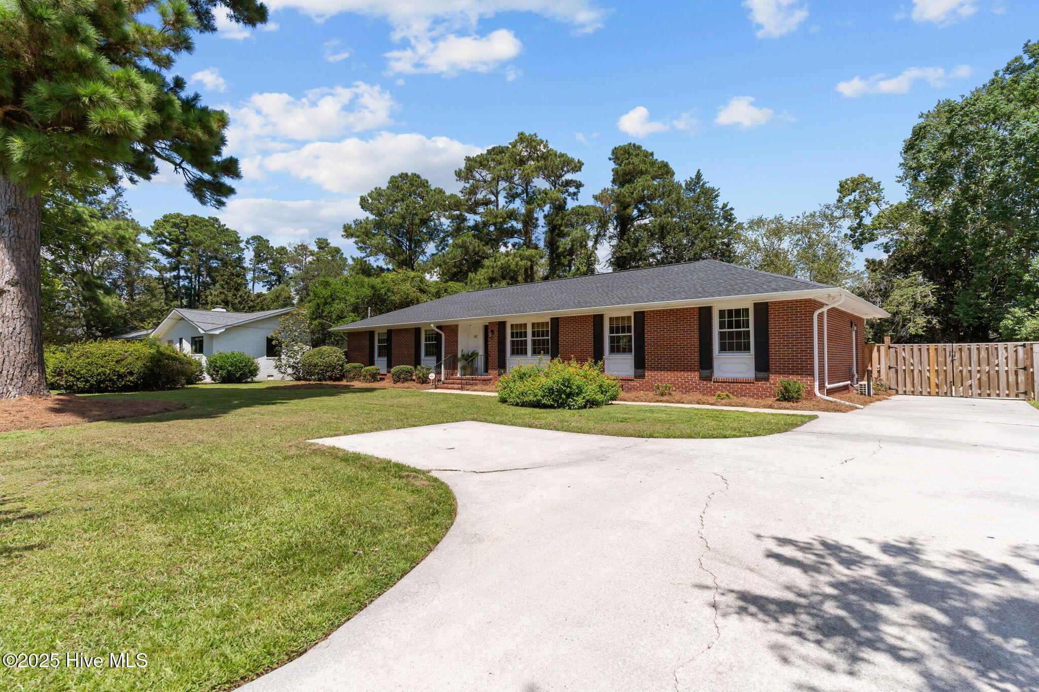 3817 Canterbury Road