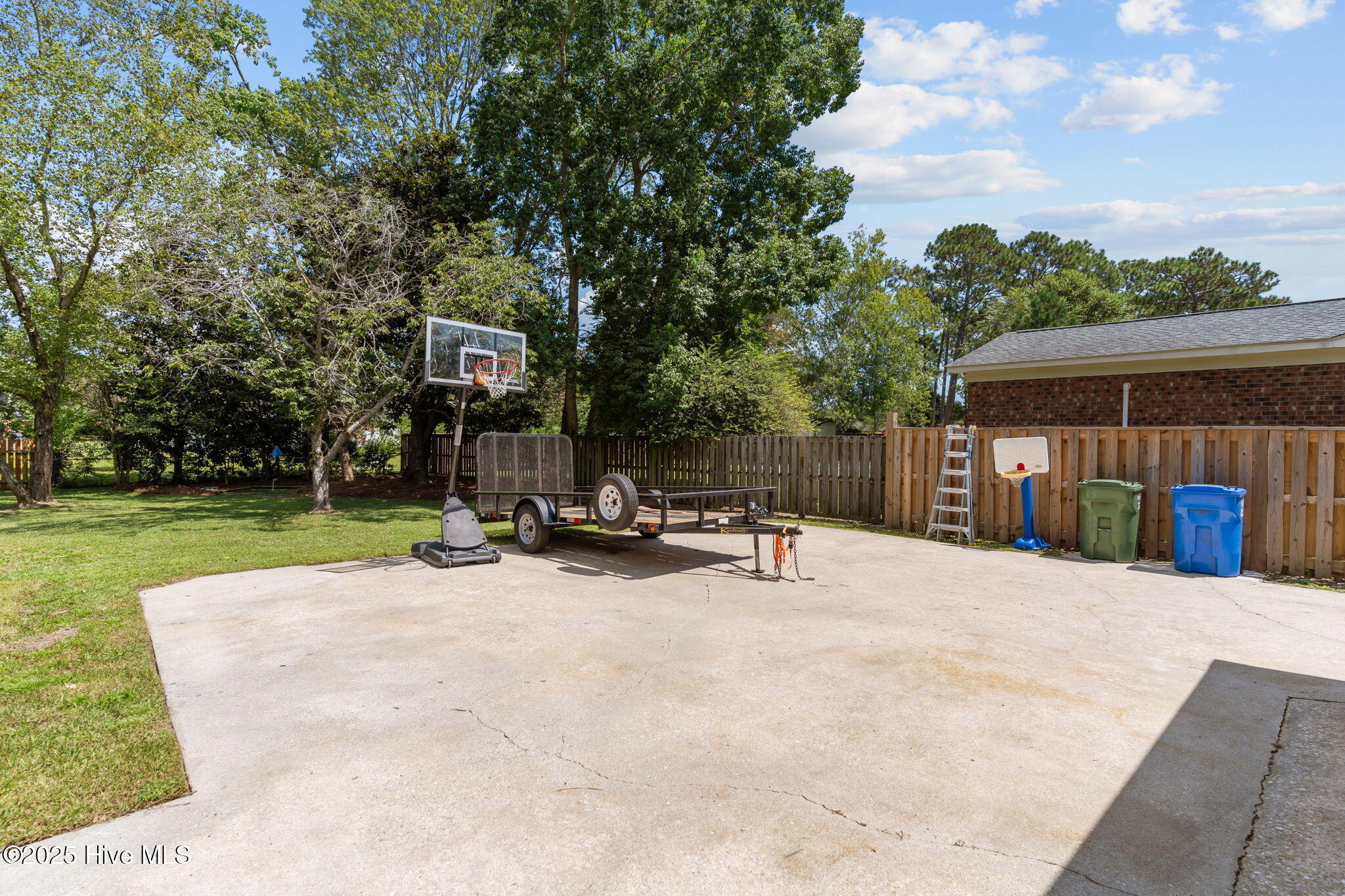 3817 Canterbury Road