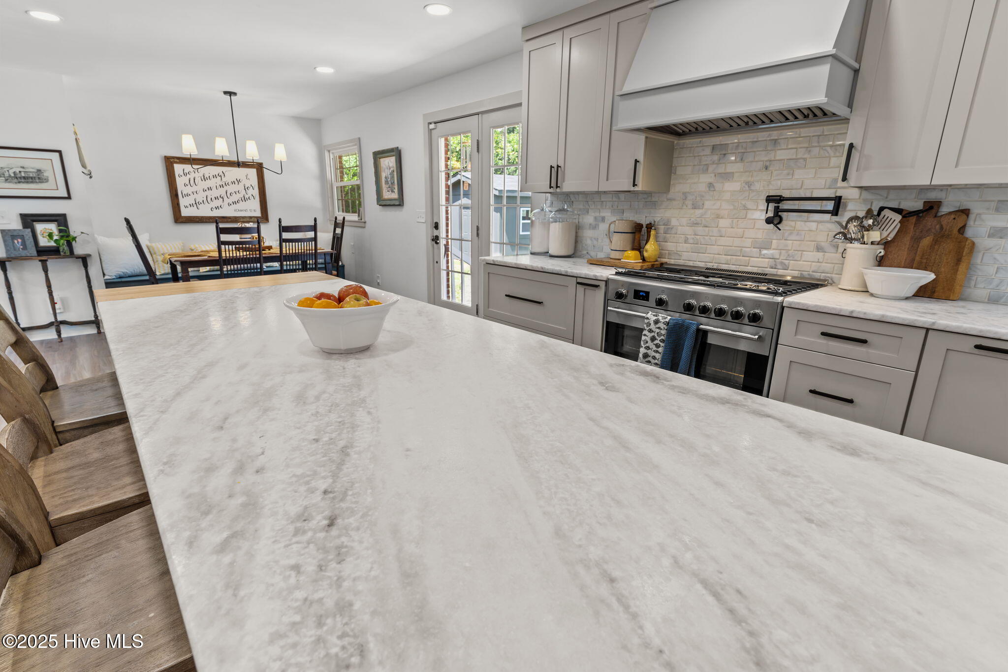 3817 Canterbury Road