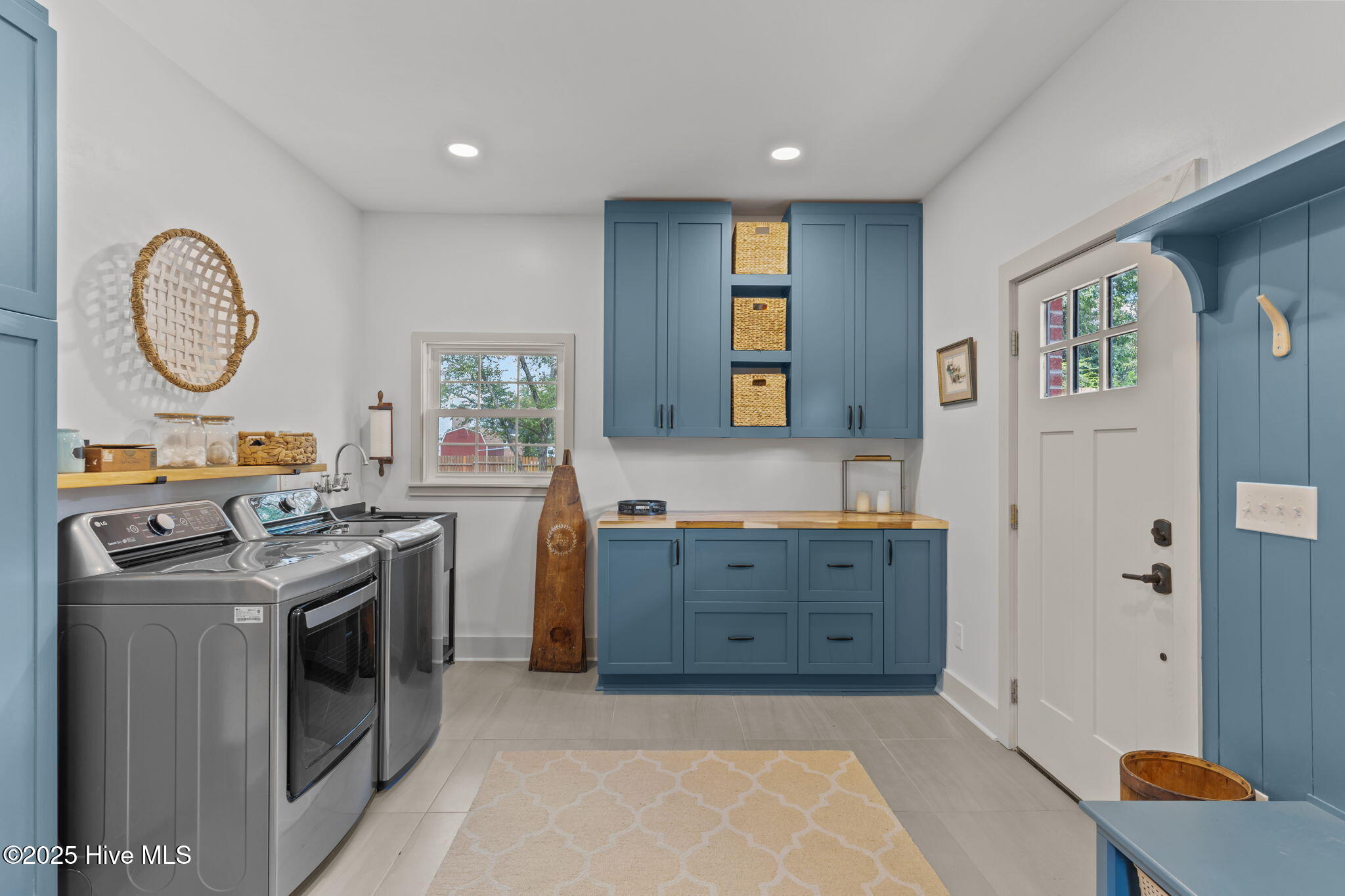 3817 Canterbury Road